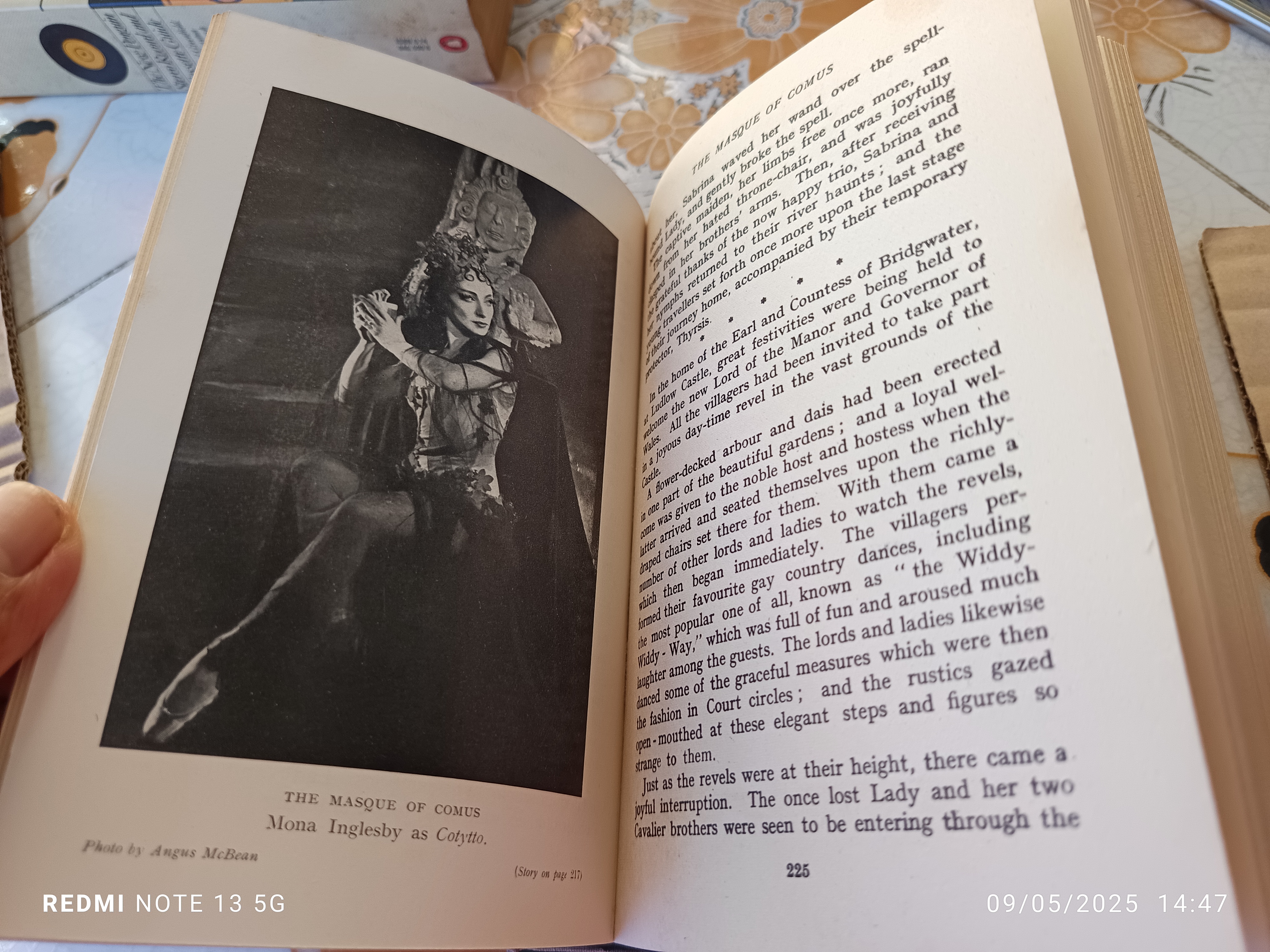 STORIES OF THE BALLETS (Hardcover). Gladys Davidson Published by T. Werner Laurie, London, 1951.