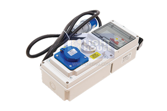 B06MA01-4 "DAKO PLUG" กล่องปลั๊กกระจายไฟ 2P+N 16A 230V IP44 230V