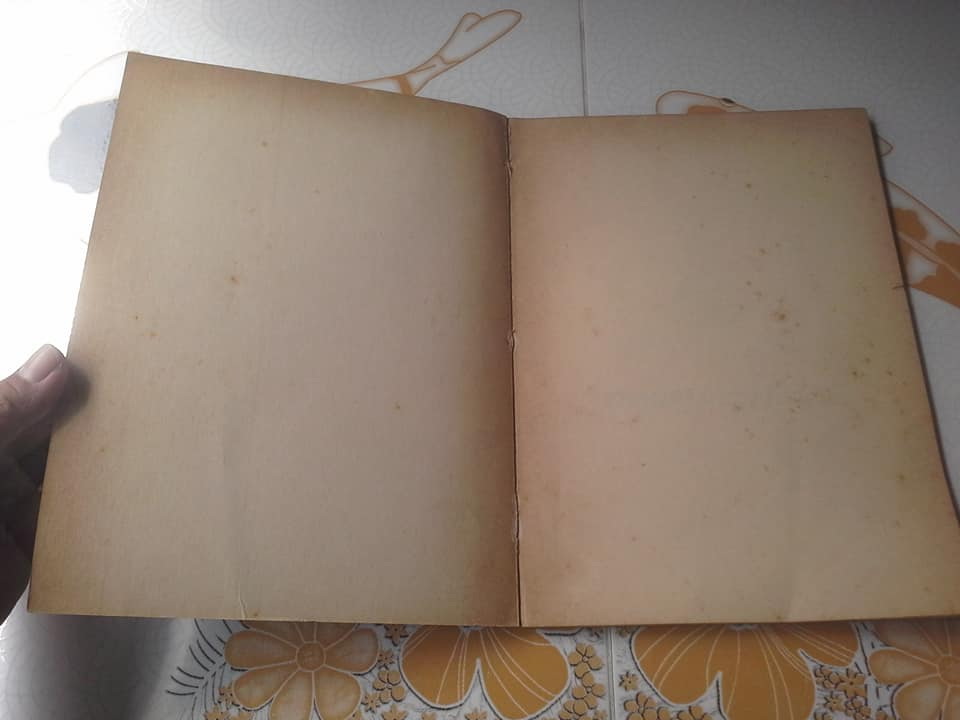 หนังสือ รวมเพลงพระราชนิพนธ์ ในพระบาทสมเด็จพระเจ้าอยู่หัว พระภูมิพลมหาราช รัชกาลที่ 9 (ปกรูปเทียน) **จองแล้ว**