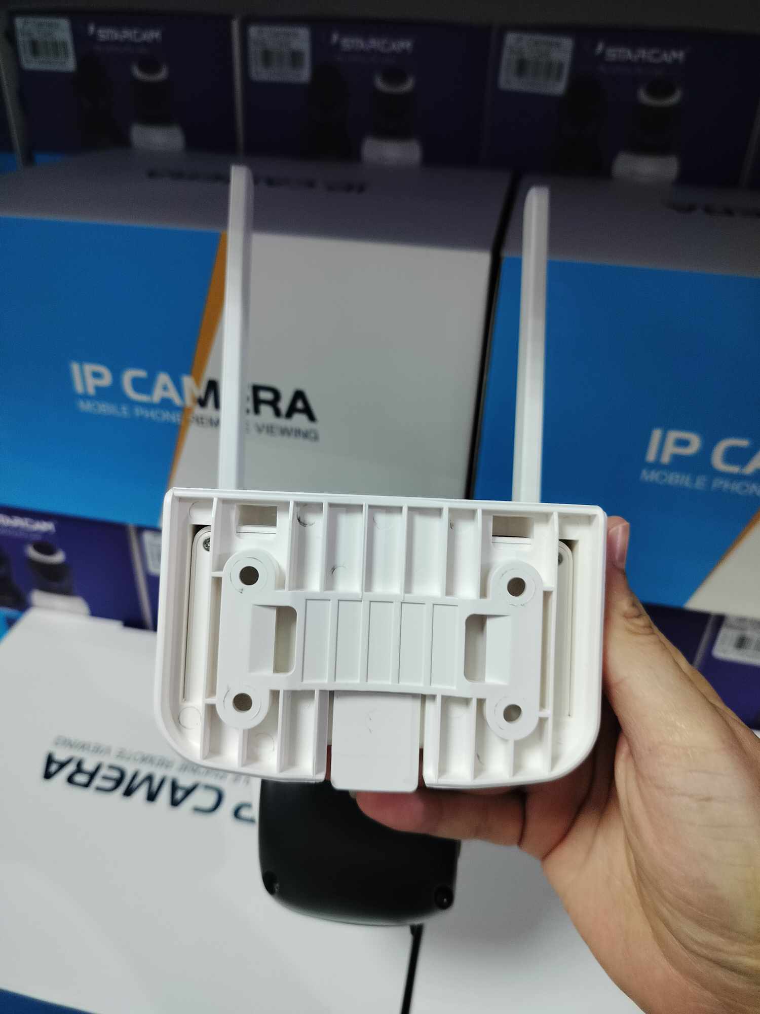 Vstarcam Vstarcam กล้องวงจรปิดภายนอกมีแบตในตัวพร้อมแผงโซล่าเซลล์ รุ่นCB67D ซูมได้5เท่า สีขาว