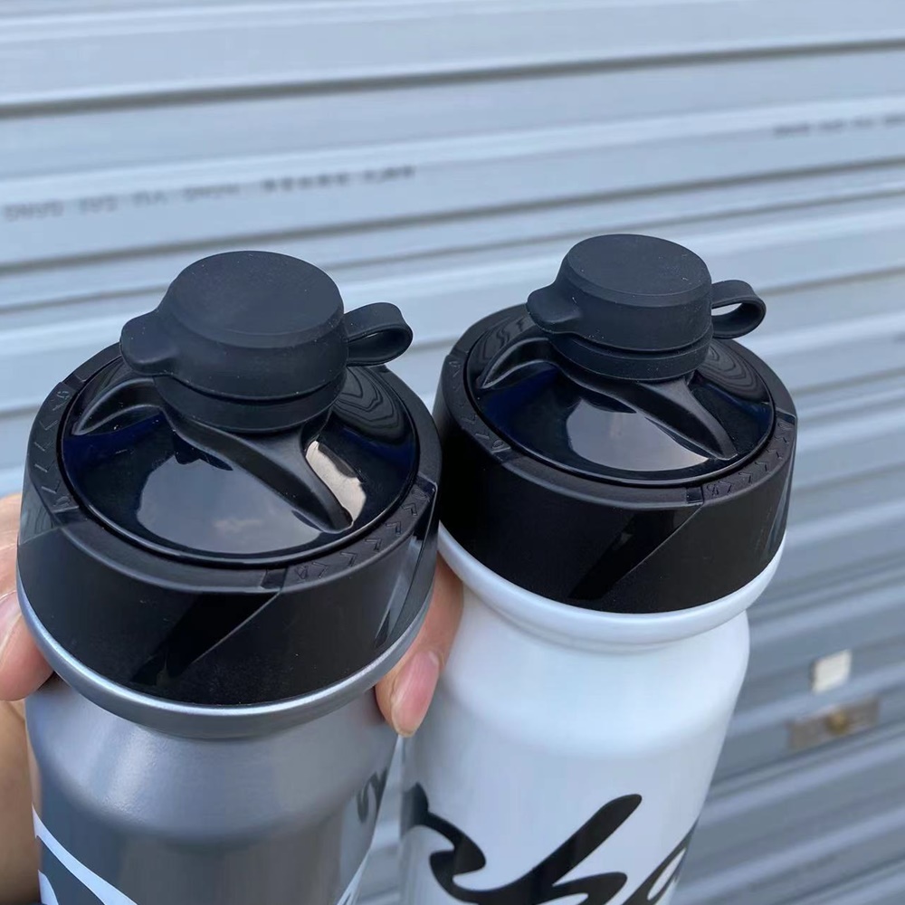 ขวดน้ำขนาด 610 ml. สำหรับนักกีฬาทั้งประเภท Outdoor และ Indoor (L21)