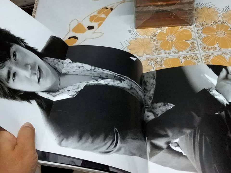 D2B thedefinitecollectivephotographyalbum **สินค้าหมด**