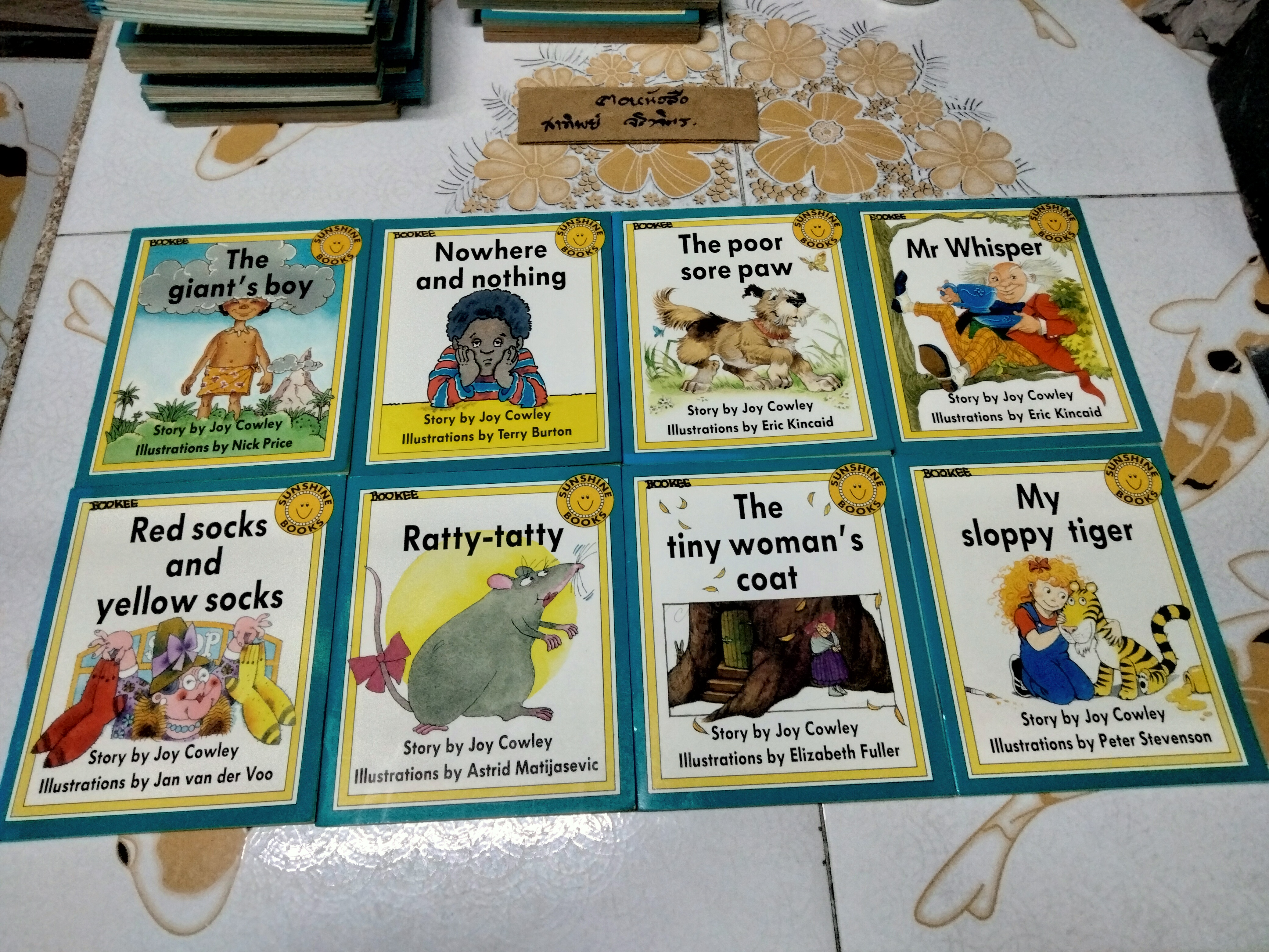 Sunshine Books (level 1) ครบชุด 80 เล่ม (A-J หมวดละ 8 เล่ม) Story by Joy Cowley First Published 1986 **สินค้าหมด**