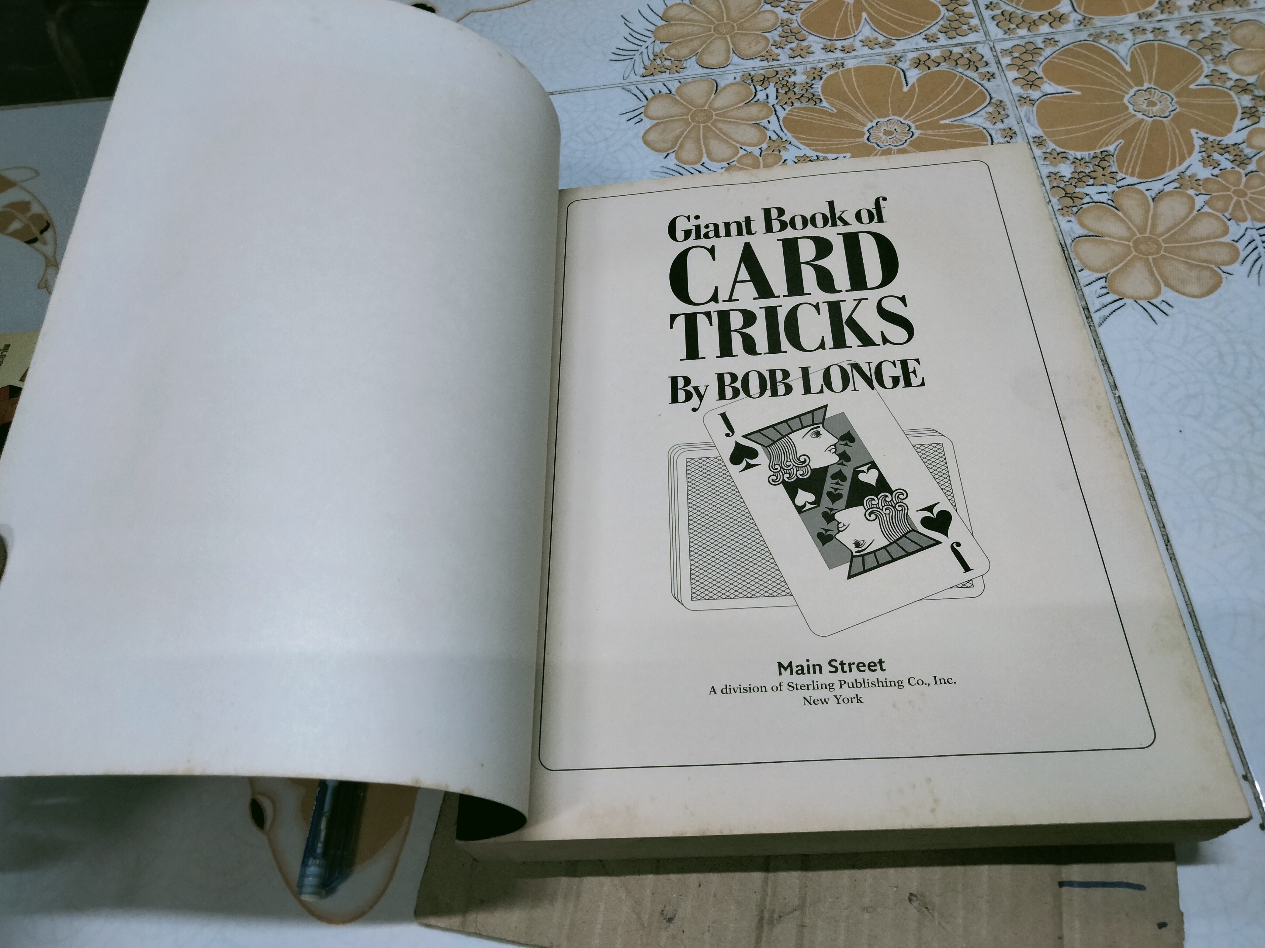Giant Book of Card Tricks by BOB LONGE
