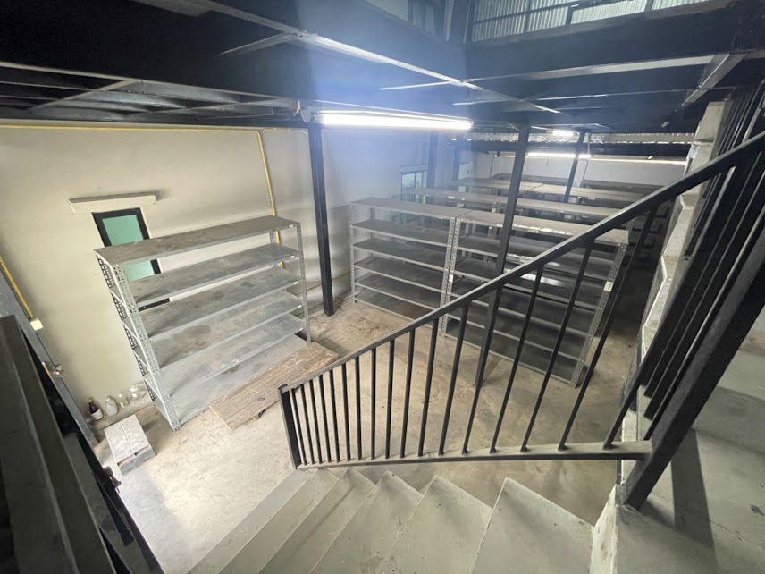 ให้เช่าทาวน์เฮ้าส์พร้อมโกดัง หมู่บ้านเดอะคอนเนค สุวรรณภูมิ 4 พร้อมอยู่ ใกล้แอร์พอร์ตลิ้งค์ สถานีสุวรรณภูมิ