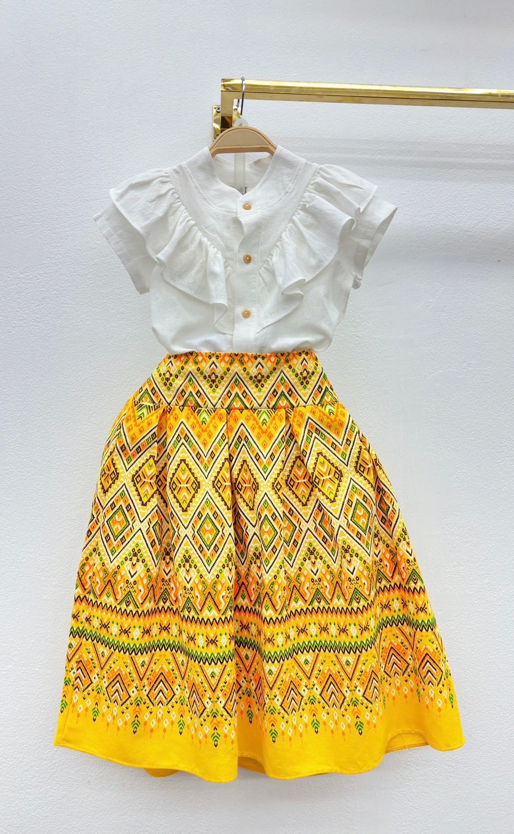 ชุดไทยเด็กหญิง setเสื้อกับกระโปรง