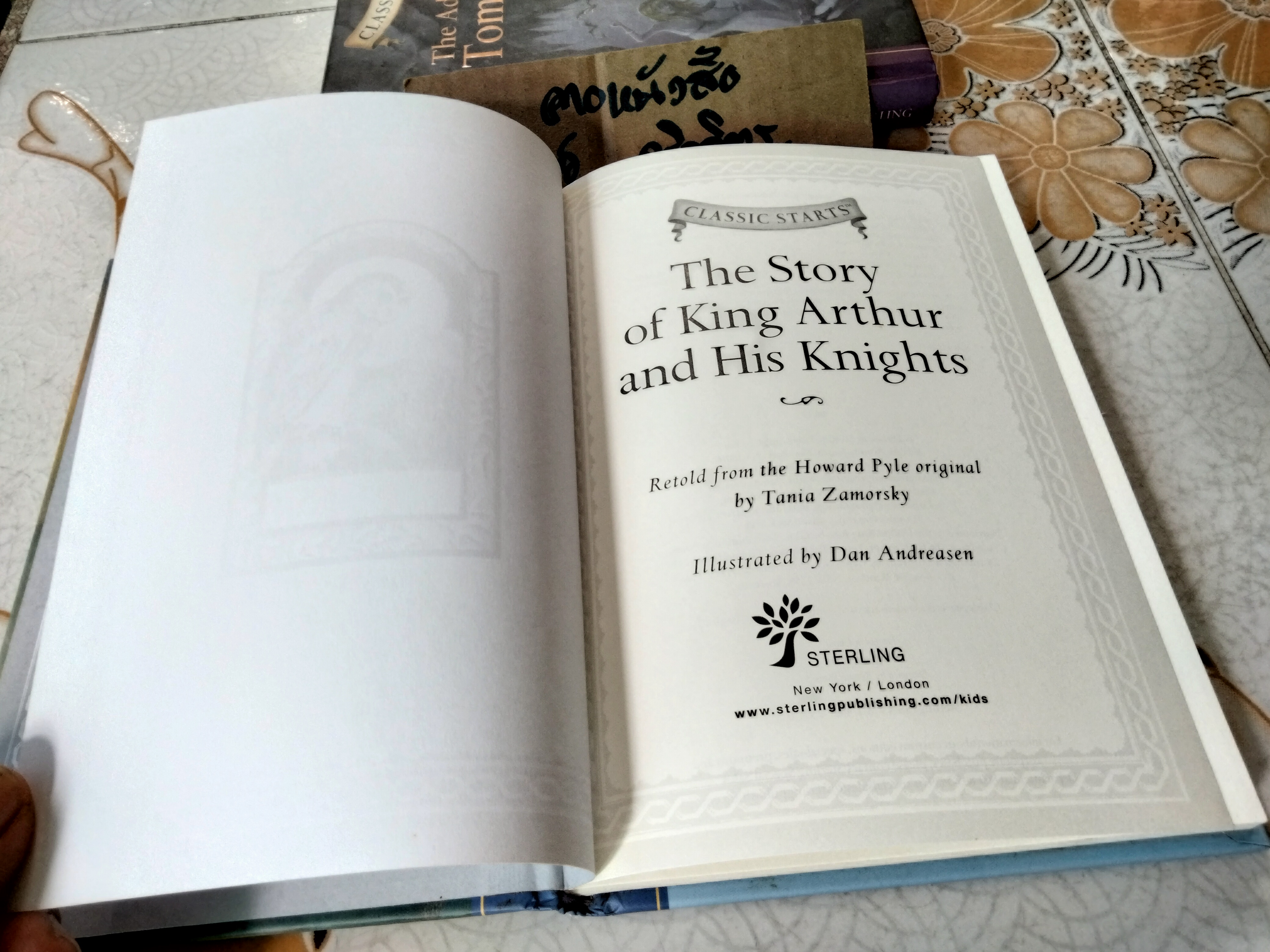 The story of King Arthur and His Knights นิยายภาษาอังกฤษ ชุด Classic Starts (ปกแข็ง)