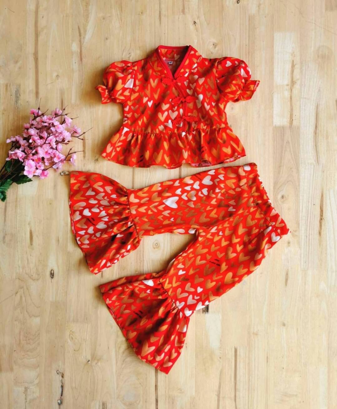 ชุดกางเกงเด็กหญิง ลายหัวใจ