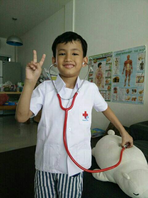 เสื้อกาวน์หมอ เด็ก