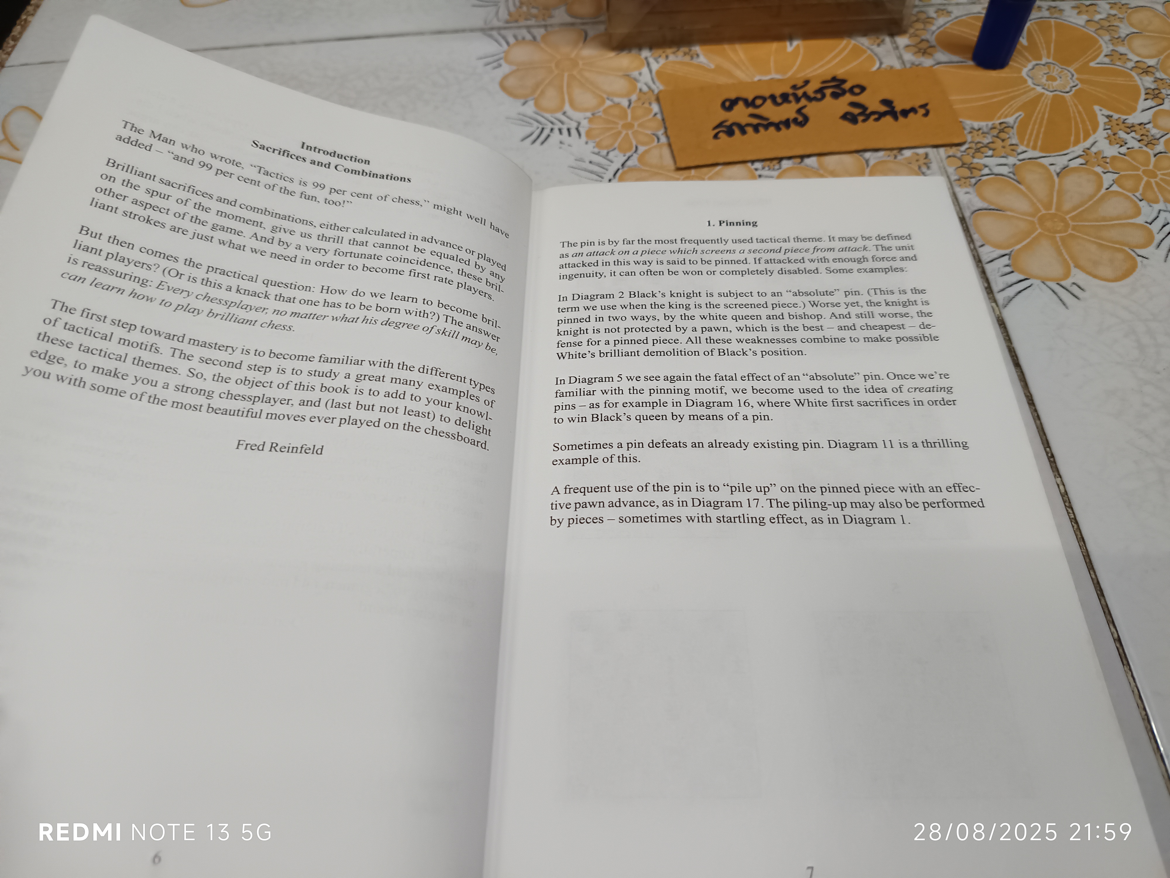 1001 Winning Chess Sacrifices and Combinations ,21st Century Edition เขียนโดย Fred Reinfeld