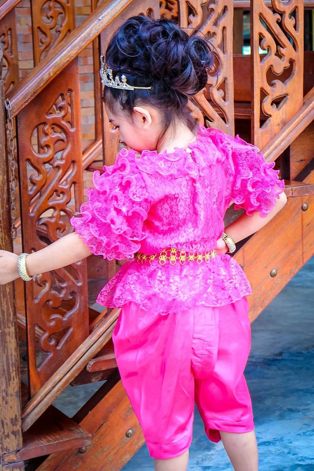 ชุดไทยเด็กหญิงลูกไม้สดใส