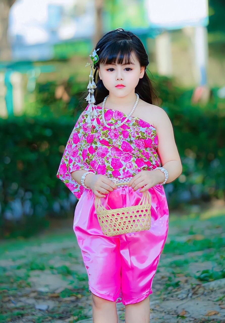 ชุดไทยเด็กหญิง สไบลายดอกกับโจง