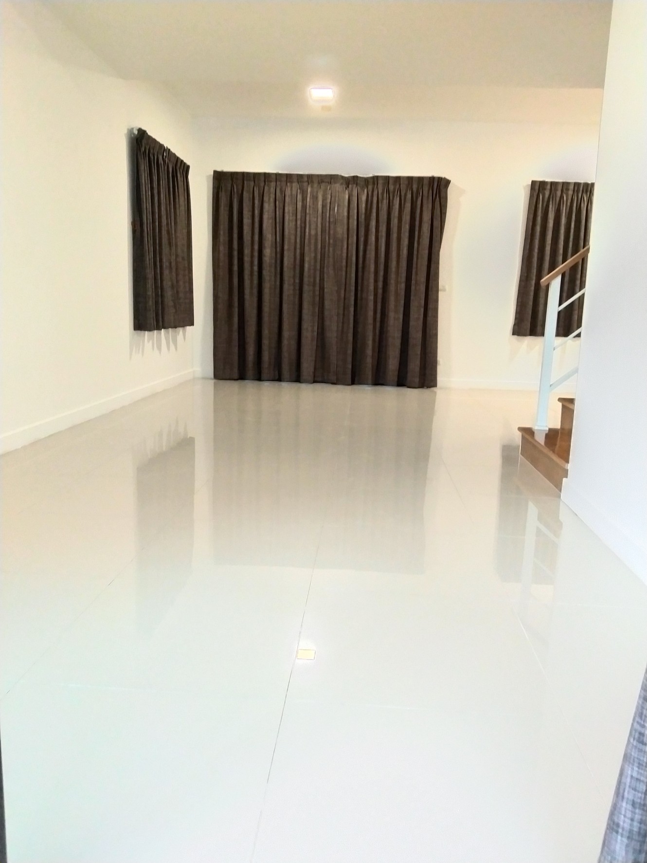 ขายทาวน์เฮ้าส์เดอะคอนเนคสุวรรณภูมิ4กิ่งแก้วซอย37 พร้อมโกดังพร้อมคนเช่า