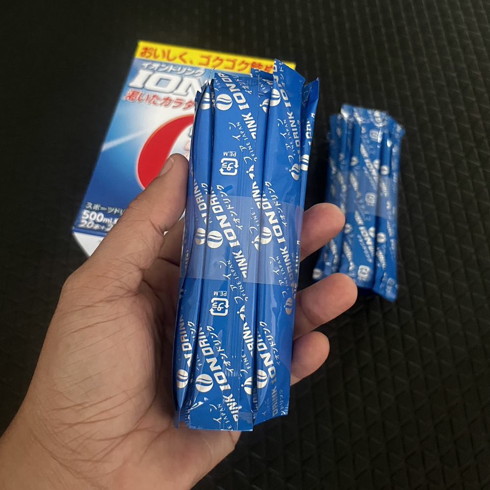 Fine Ion Drink Sports drink flavor (1กล่อง 22 ซอง) จากญี่ปุ่น เครื่องดื่มเกลือแร่ ไอออนวิตามินพลัสเกลือแร่ (Z24)