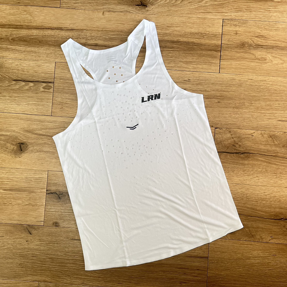 เสื้อกล้ามวิ่ง ชาย หญิง คอกลมน้ำหนักเบา 90 กรัม ใส่สบาย ใยผ้าคุณภาพสูง ไม่อมเหงื่อแห้งเร็ว (S30)