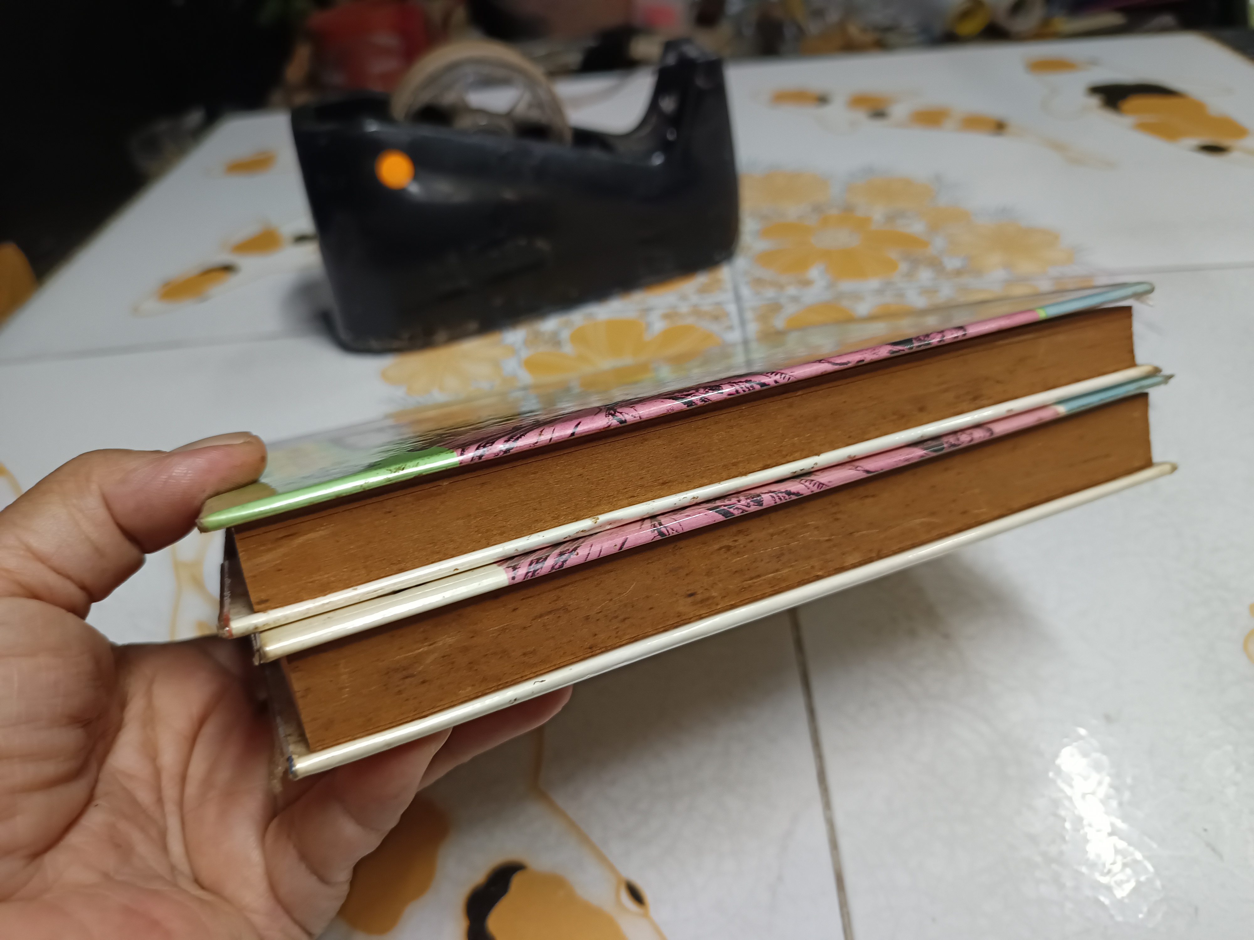 จูบเรอะ นี่แน่ะ (2 เล่มจบ) พ.ต.ต.ประชา พูนวิวัฒน์ สำนักพิมพ์เกษมบรรณกิจ **สินค้าหมด**