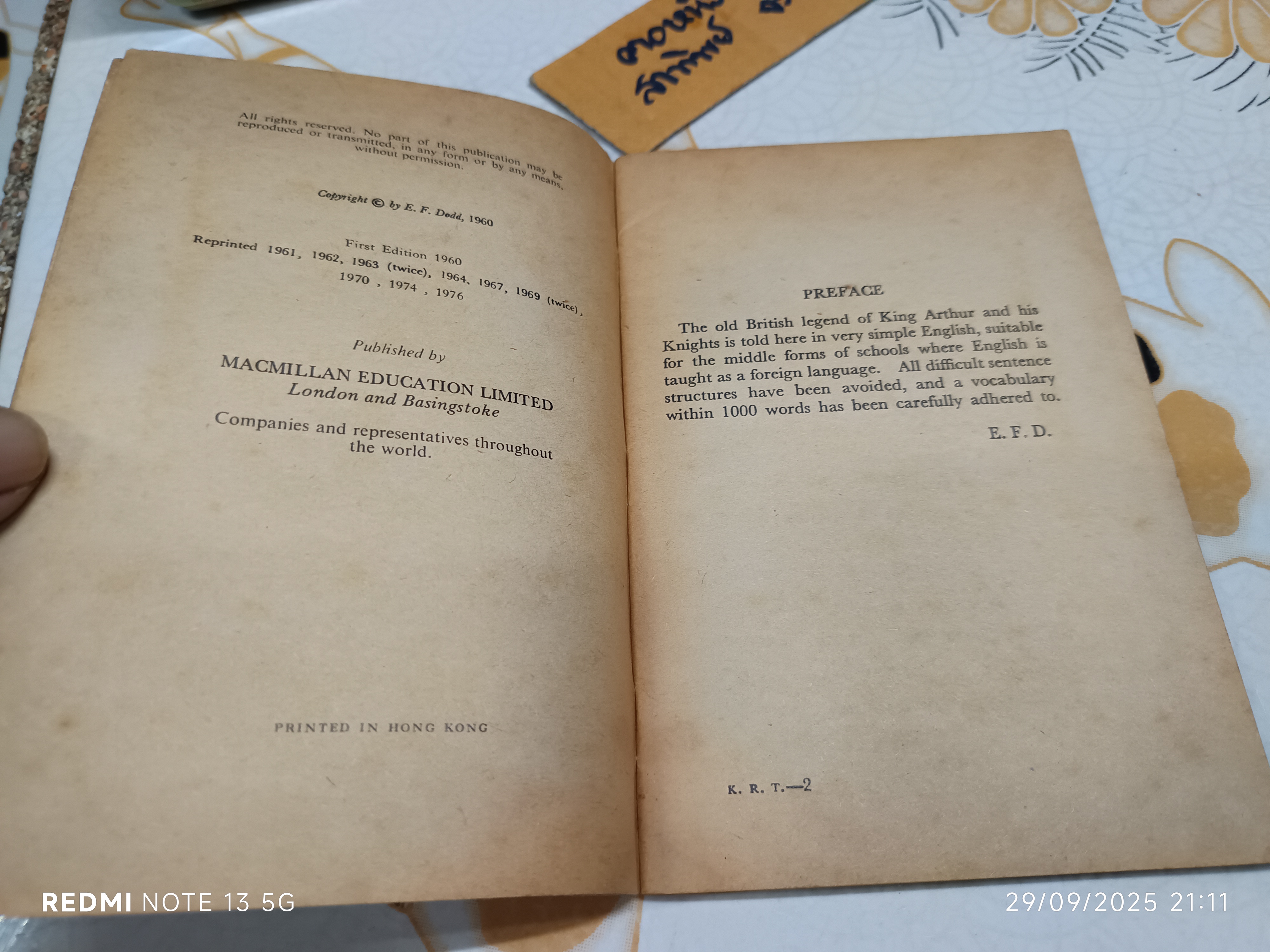 The Knights of the Round Table หนังสือชุด "Dodd's Supplementary Readers" พิมพ์ปี 1976