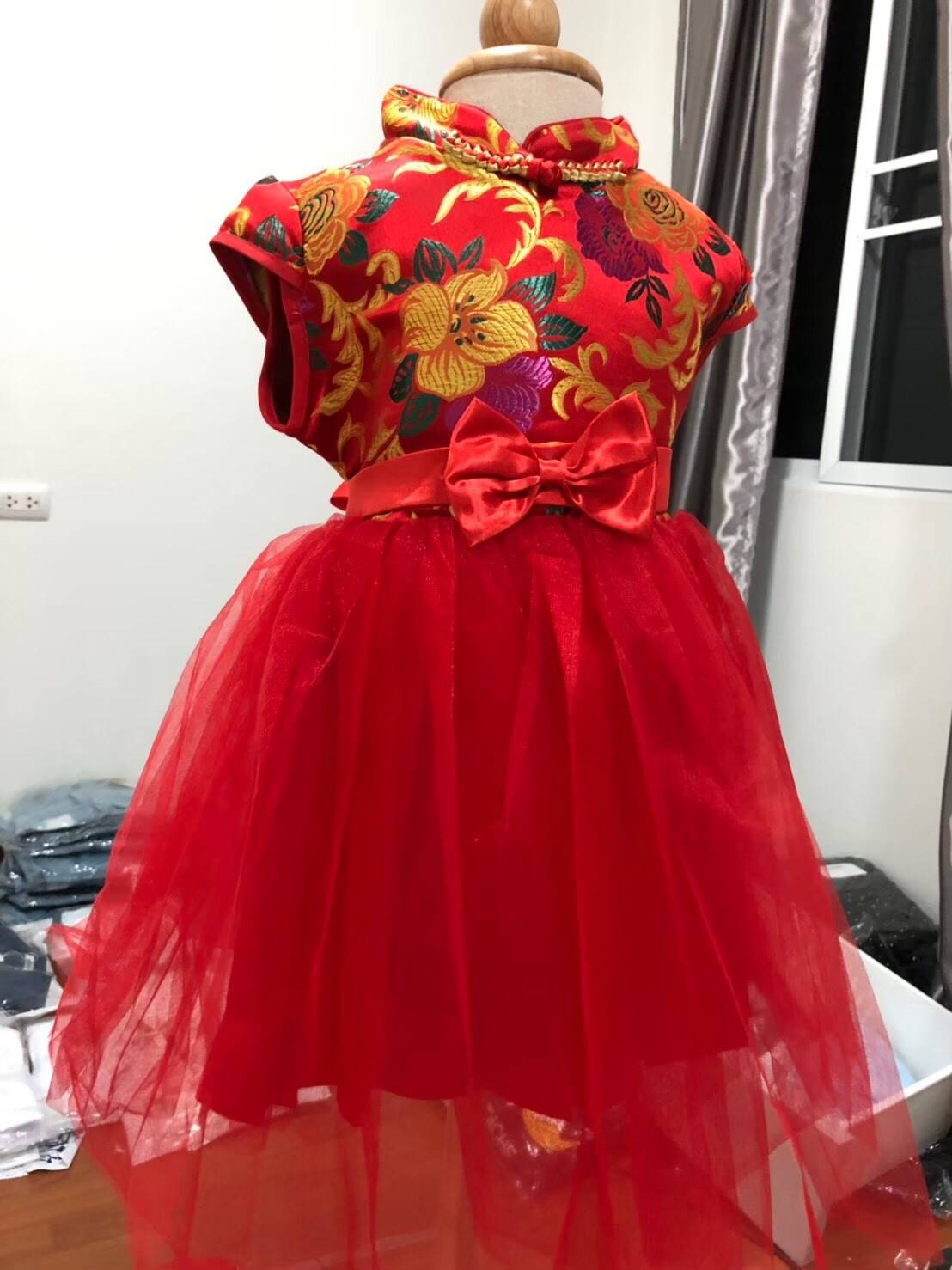 กี่เพ้าเด็กหญิงฟรุ้งฟริ้ง