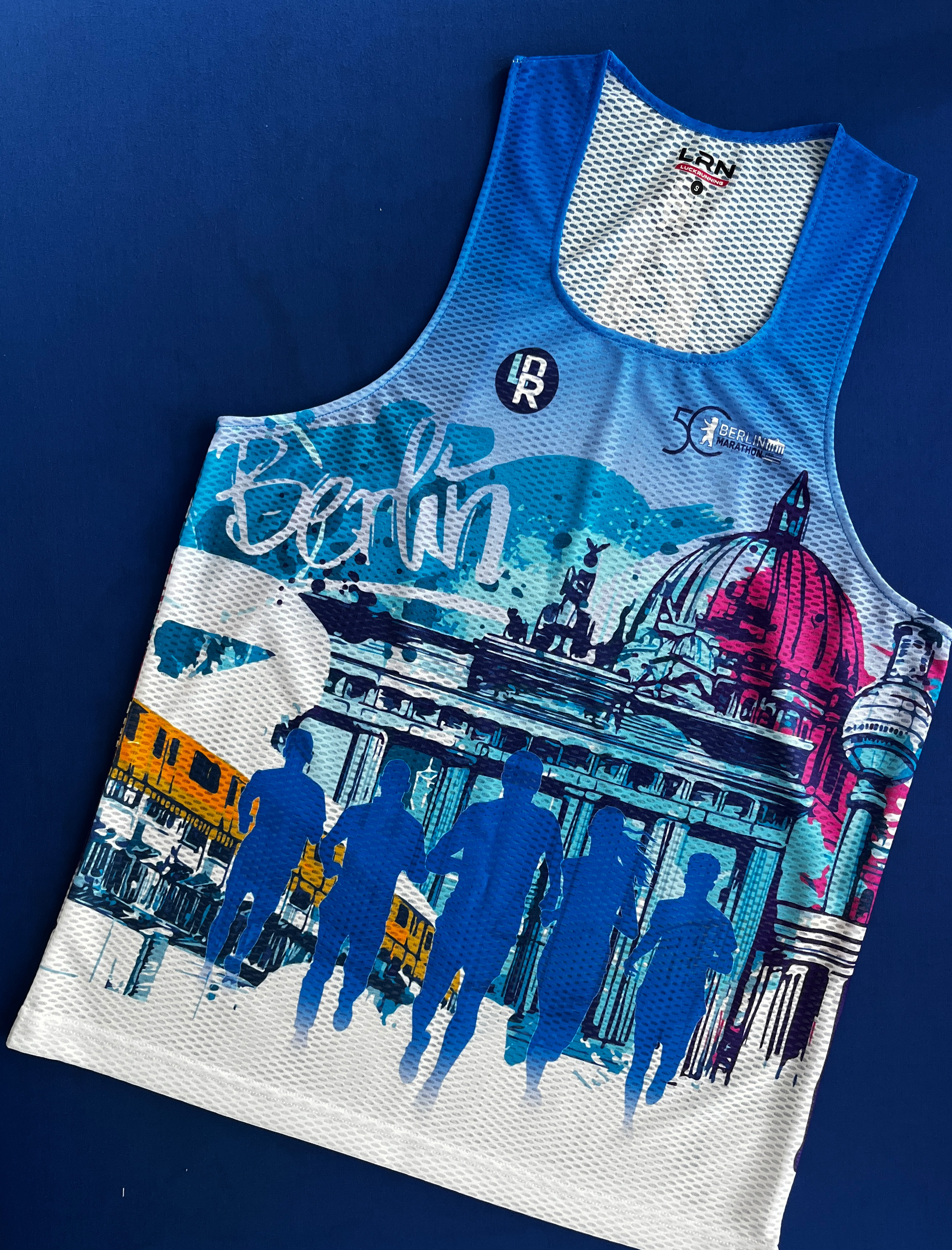 เสื้อวิ่งพิมพ์ลาย Berlin-Marathon x LRN เนื้อผ้า Air Flow Plus สำหรับวิ่งมาราธอน (AP22)