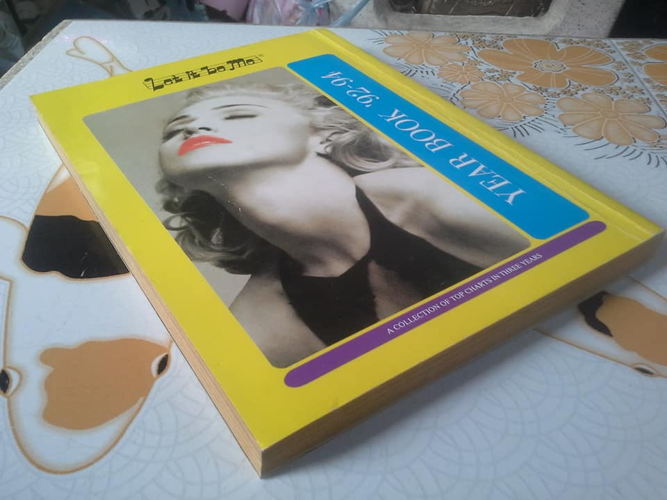 Let it be me YEAR BOOK '92-94 หนังสือรวมเพลงสากลยอดฮิตพร้อมคอร์ดกีต้าร์ **สินค้าหมด**