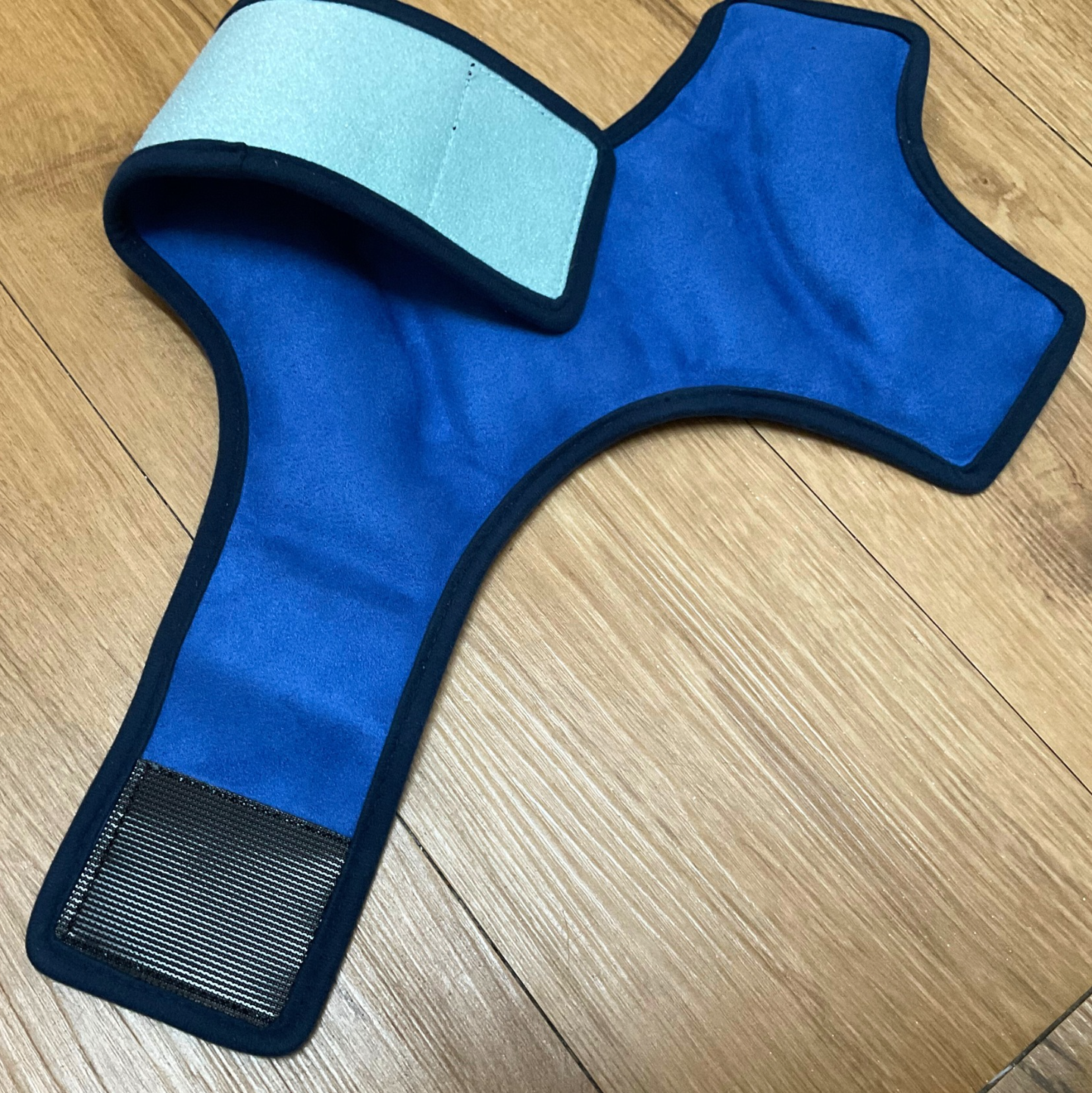 เจลประคบร้อนเย็นแบบหุ้มข้อเท้า ขนาด 38 X 42 cm. (ZZ7)