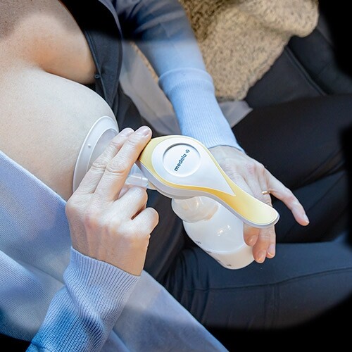 เครื่องปั๊มนมด้วยมือ Harmony Manual Breast Pump Single Hand Breastpump with Flex Breast Shields (Medela®) ปั้มนม แบบปั้มมือ