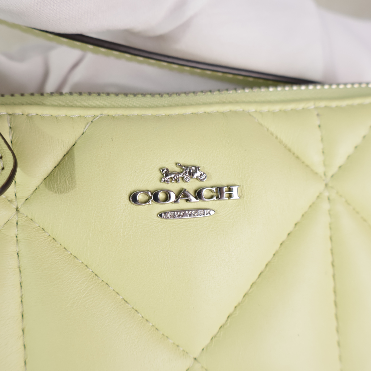 Coach Nolita 15 With Puffy Diamond Quilting กระเป๋าคล้องมือ