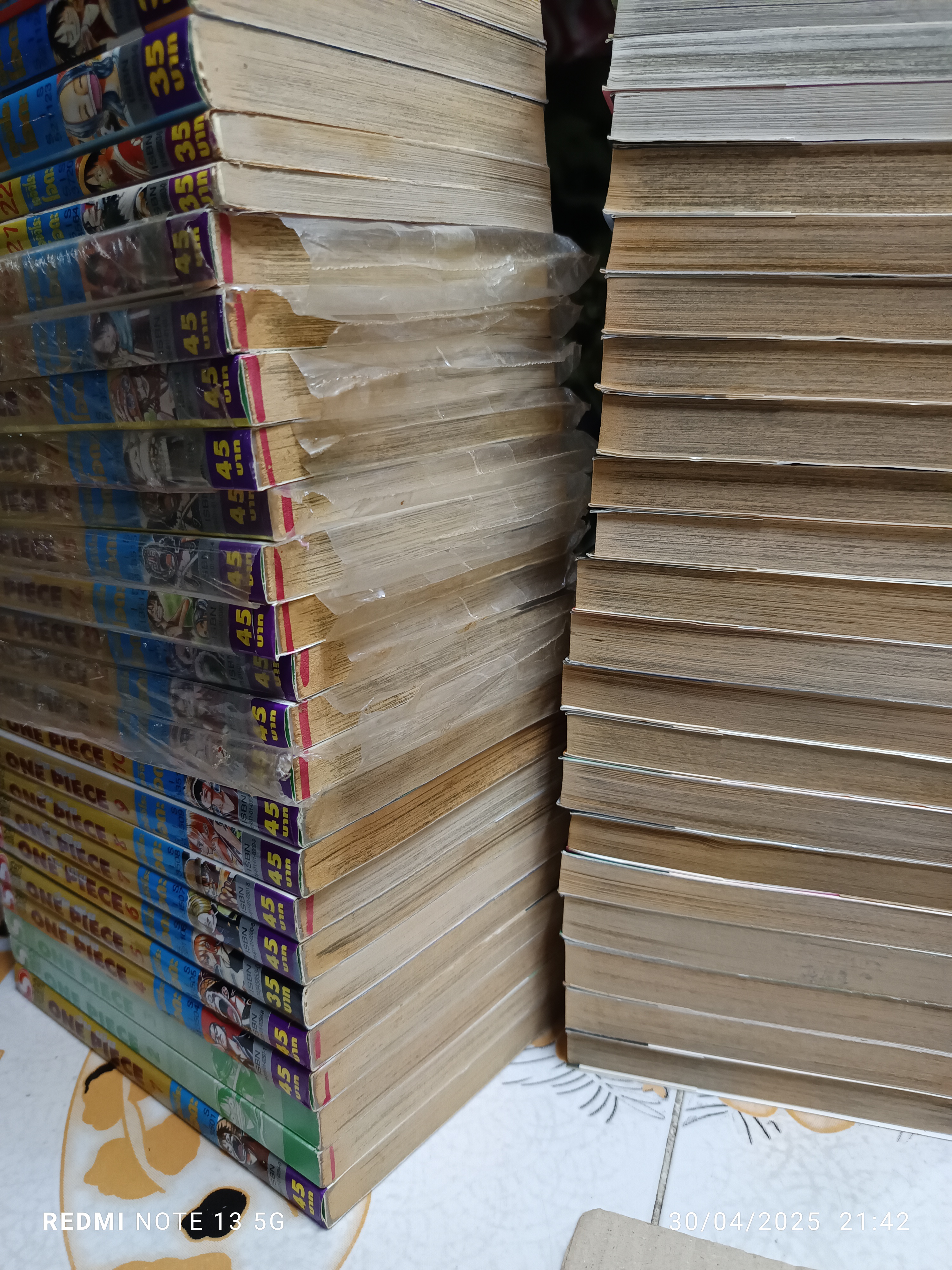 หนังสือการ์ตูนวันพีช (one piece) ขายรวม 56. เล่ม (มีเล่ม 1-48, 50, 52, 53, 54, 56, 58, 62, 64 )
