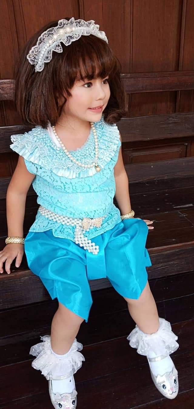 ชุดไทยเด็ก เสื้อลูกไม้กับโจงกระเบน