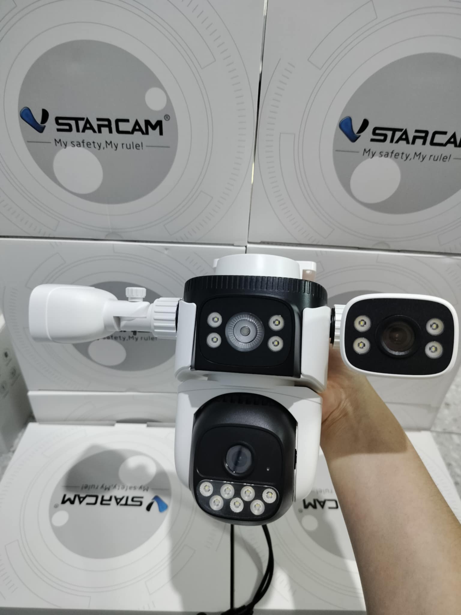 Vstarcam Vstarcam กล้องวงจรปิดภายนอกแบบใส่ซิมการ์ด กล้อง3เลนส์3มุมมอง รุ่นCG621SR ความคมชัด2ล้านทั้งสามเลนส์ ขาว