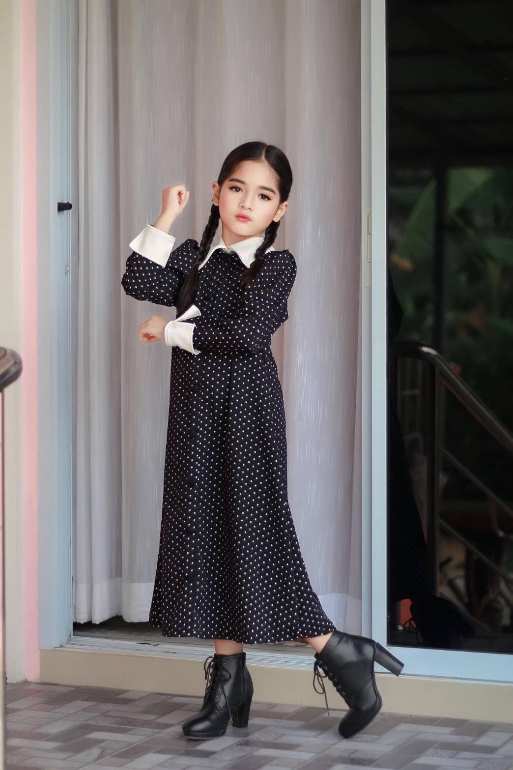 ชุดเวนส์เดย์เด็ก