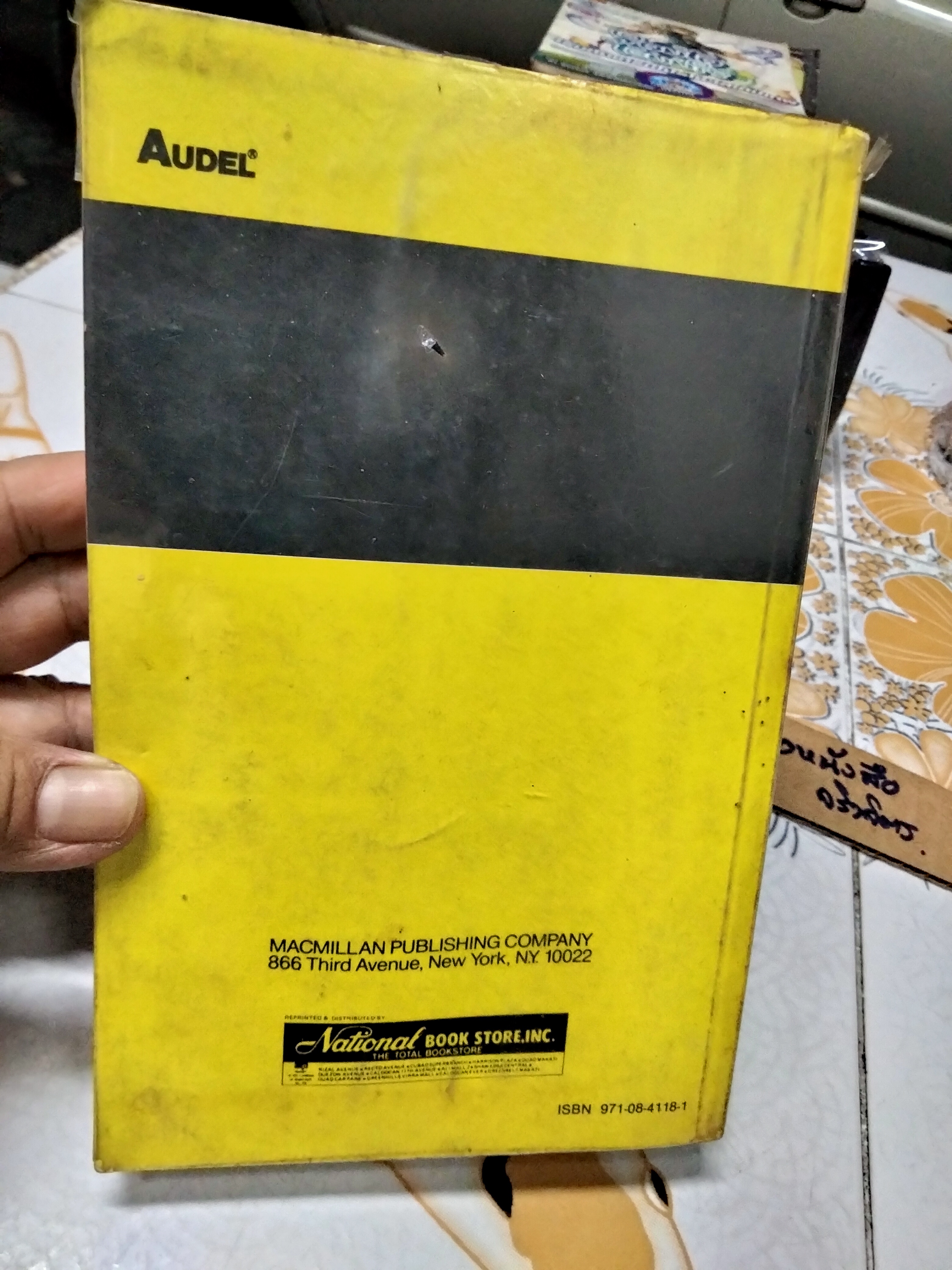 Electric Motors (Audel Electric Motors) by Anderson, Edwin P., Miller, Rex 1986.