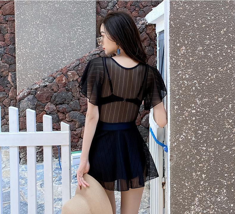 ชุดว่ายน้ำวันพีชพรีออเดอร์ 15-20 วัน(เซ็ต 2 ชิ้น)