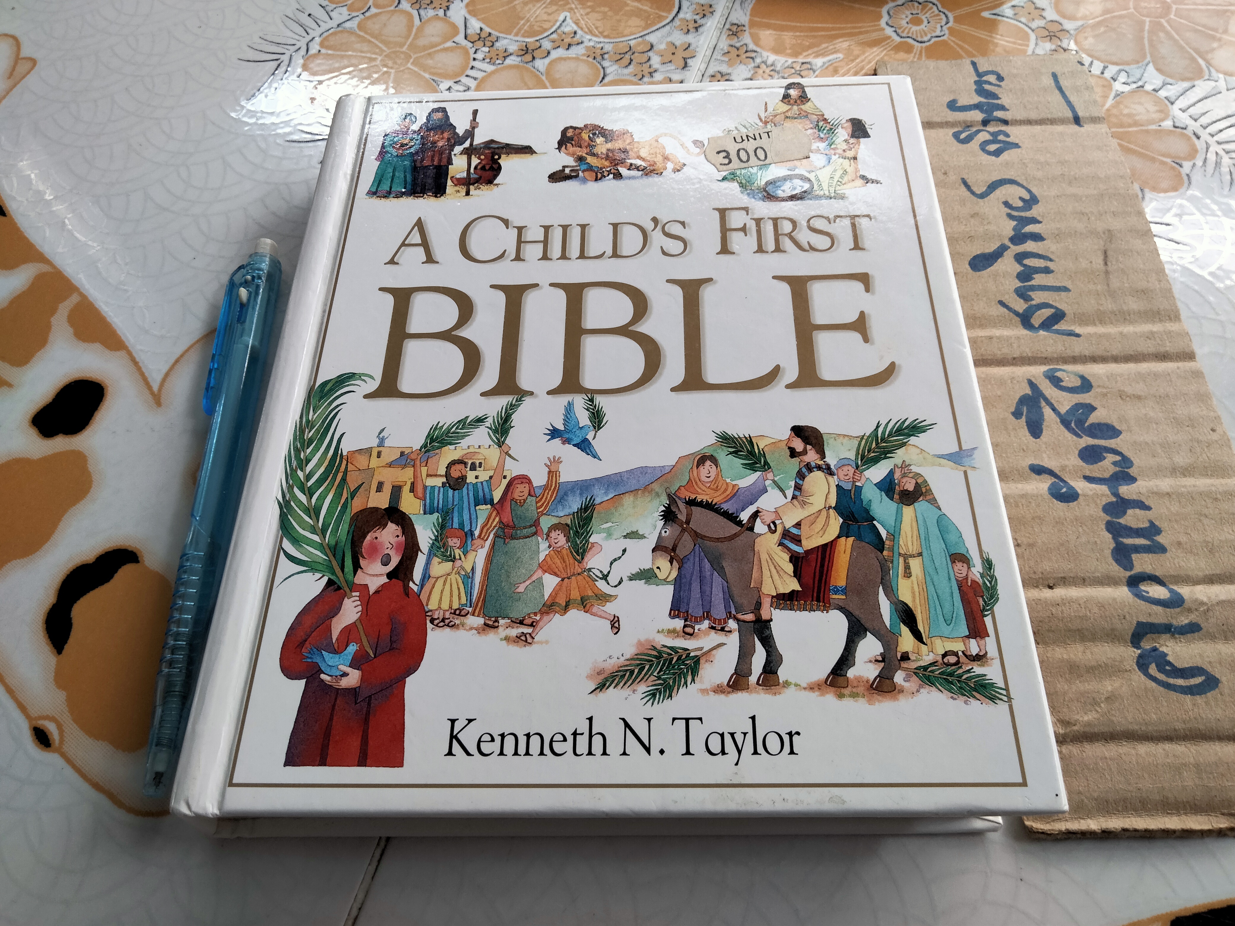 A Child's First Bible - Kenneth N.Taylor **สินค้าหมด**
