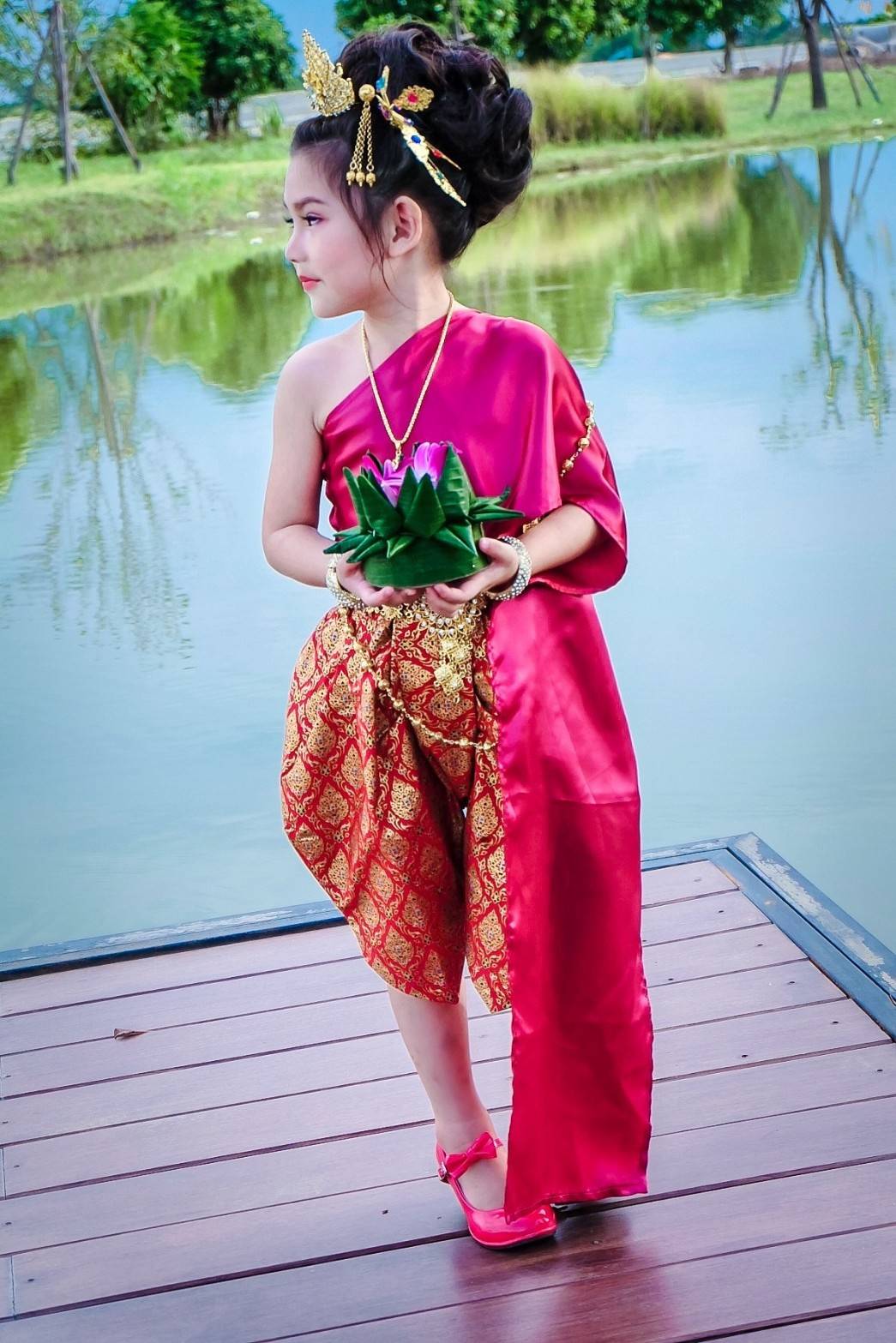 ชุดไทยเด็กหญิง สไบกับโจง