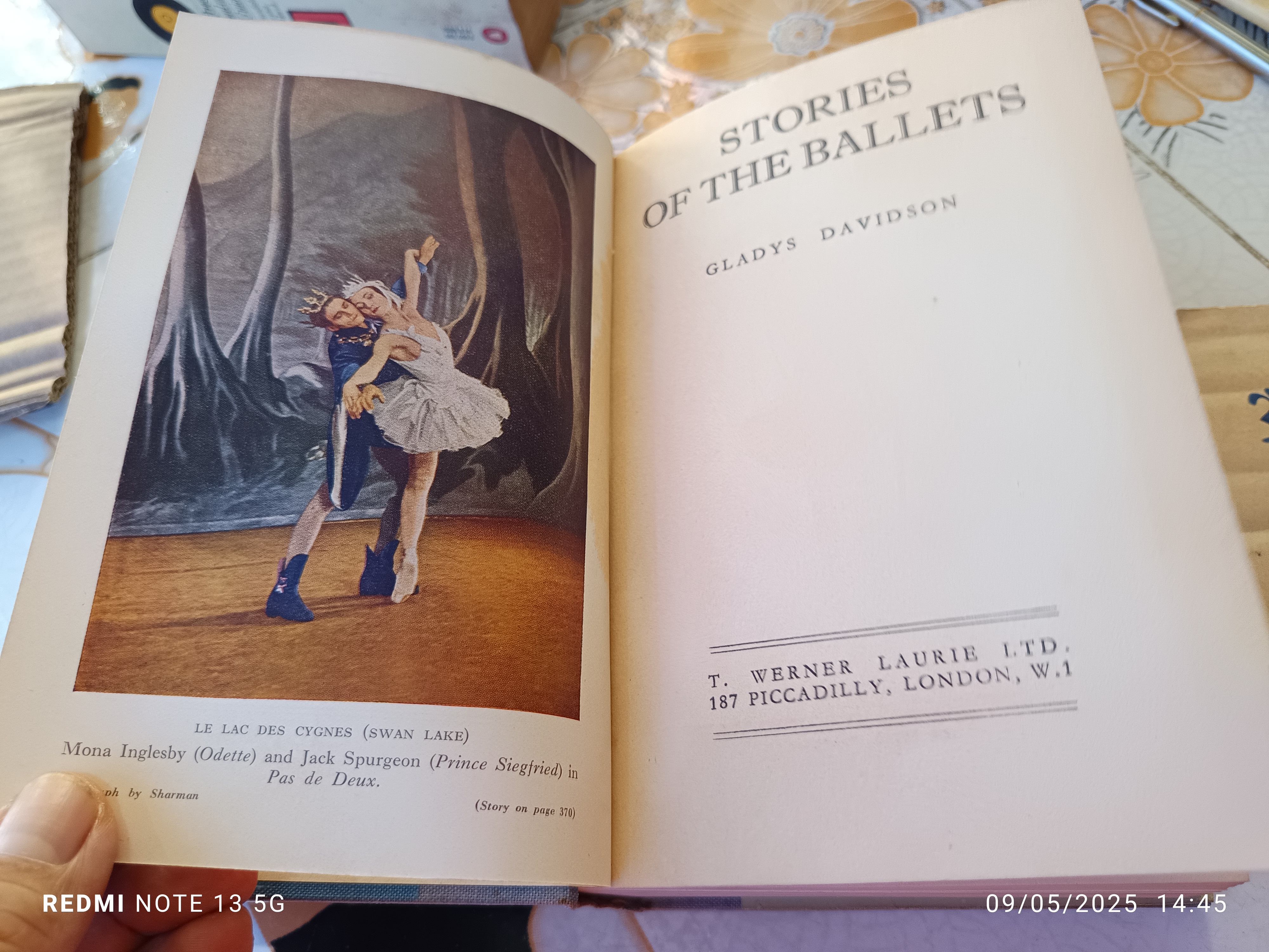 STORIES OF THE BALLETS (Hardcover). Gladys Davidson Published by T. Werner Laurie, London, 1951.