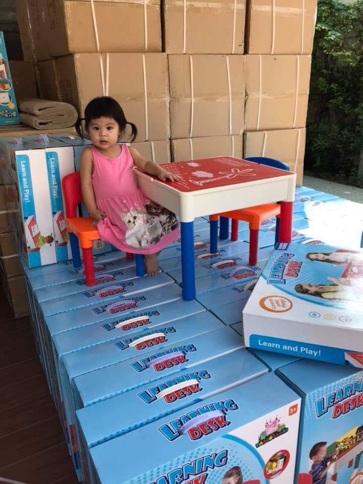 ชุดโต๊ะเล่นตัวต่อ