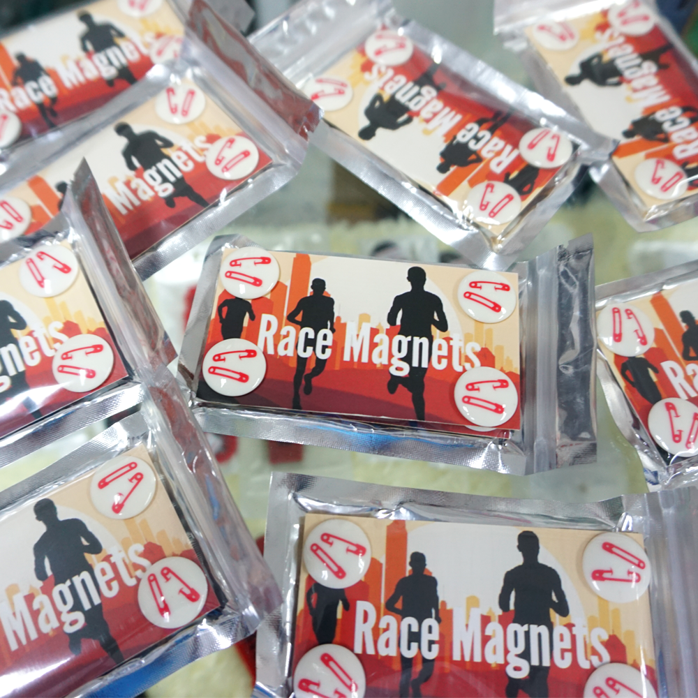 แม่เหล็กติดเบอร์วิ่ง ติดแน่น ติดหนึบ ติดแน่นกับเสื้อไม่มีหลุด ของแท้ คุณภาพ100% (H04)