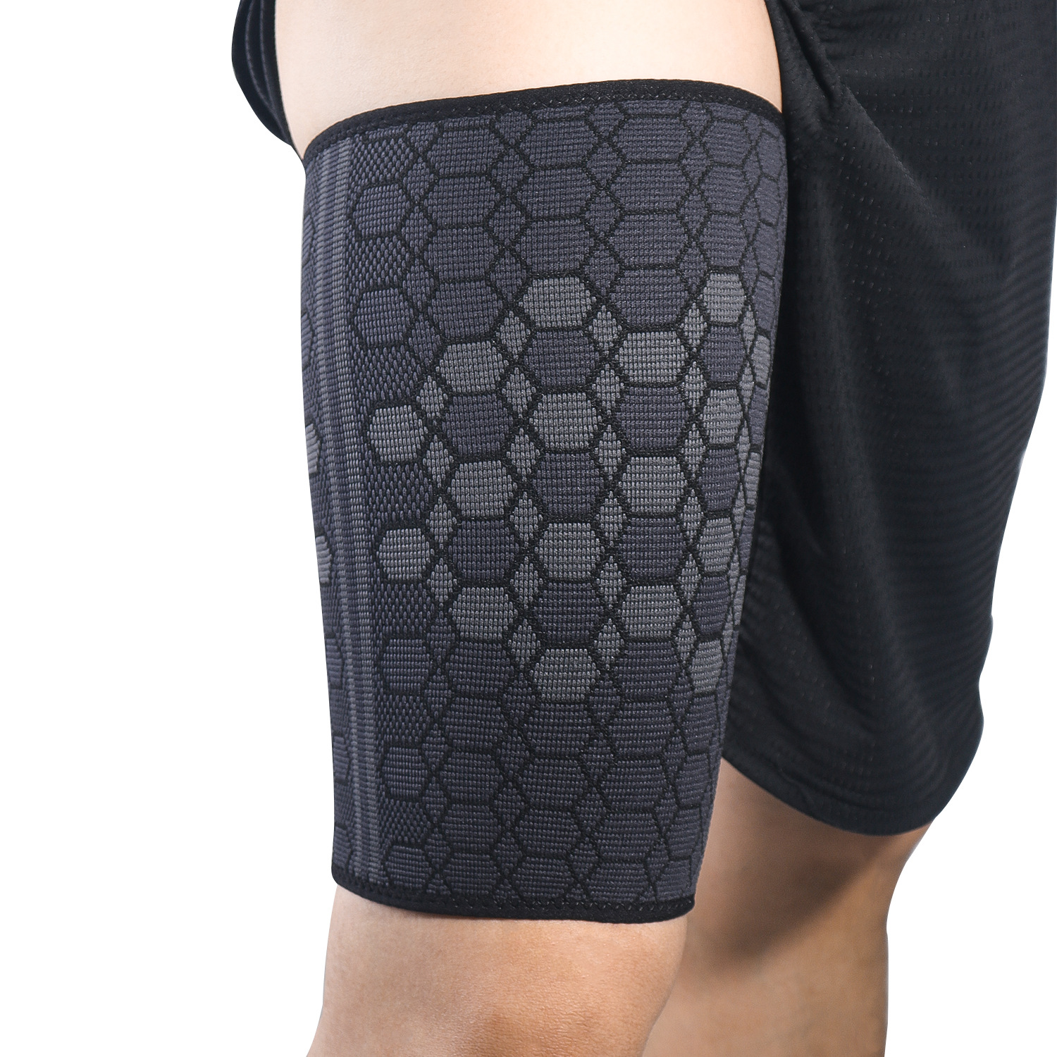 ปลอกรัดต้นขา Support Thigh Sleeve 1ชิ้น (D1)