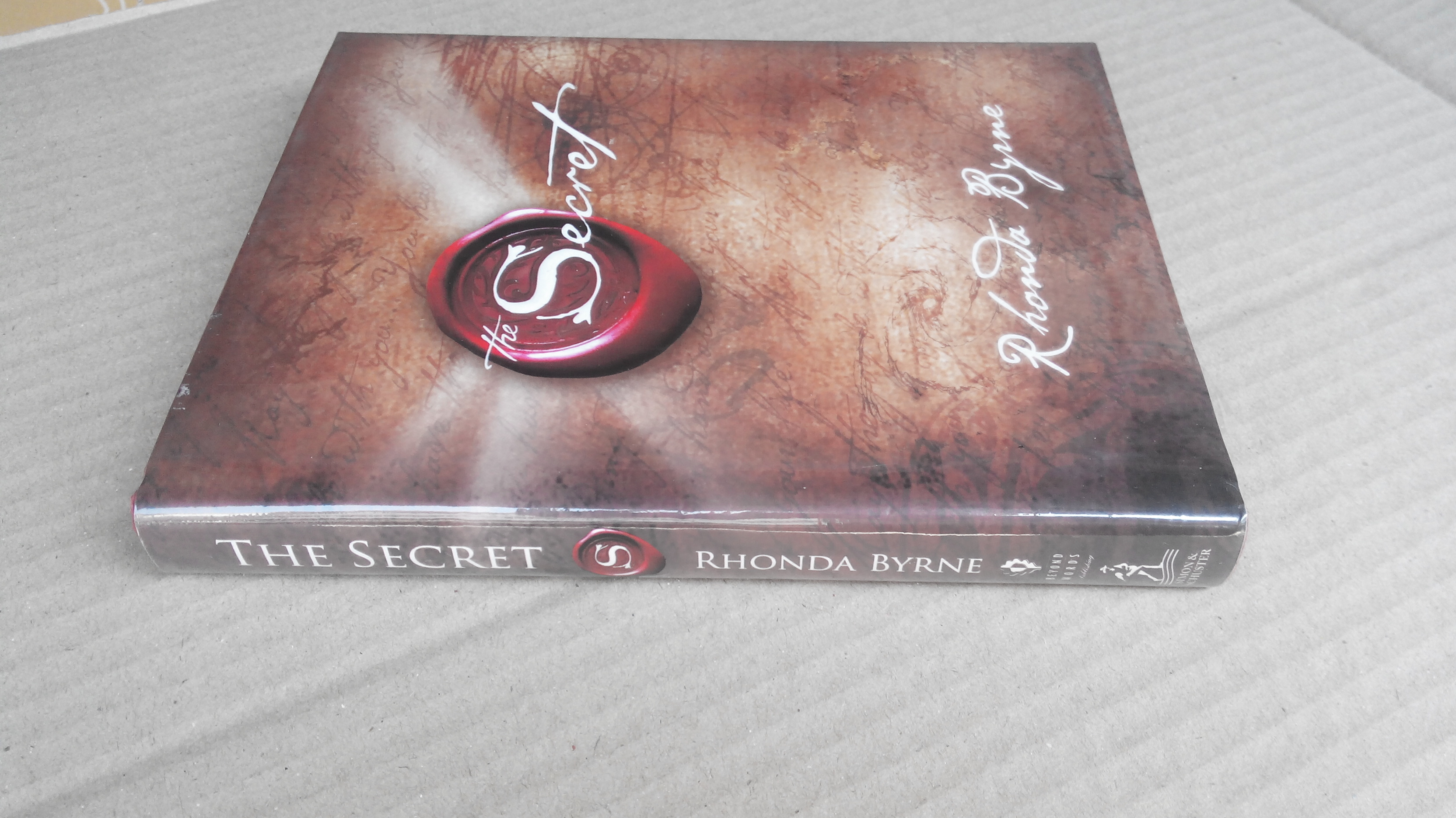 The Secret (Hard Cover) by Rhonda Byrne - ฉบับภาษาอังกฤษ **สินค้าหมด**