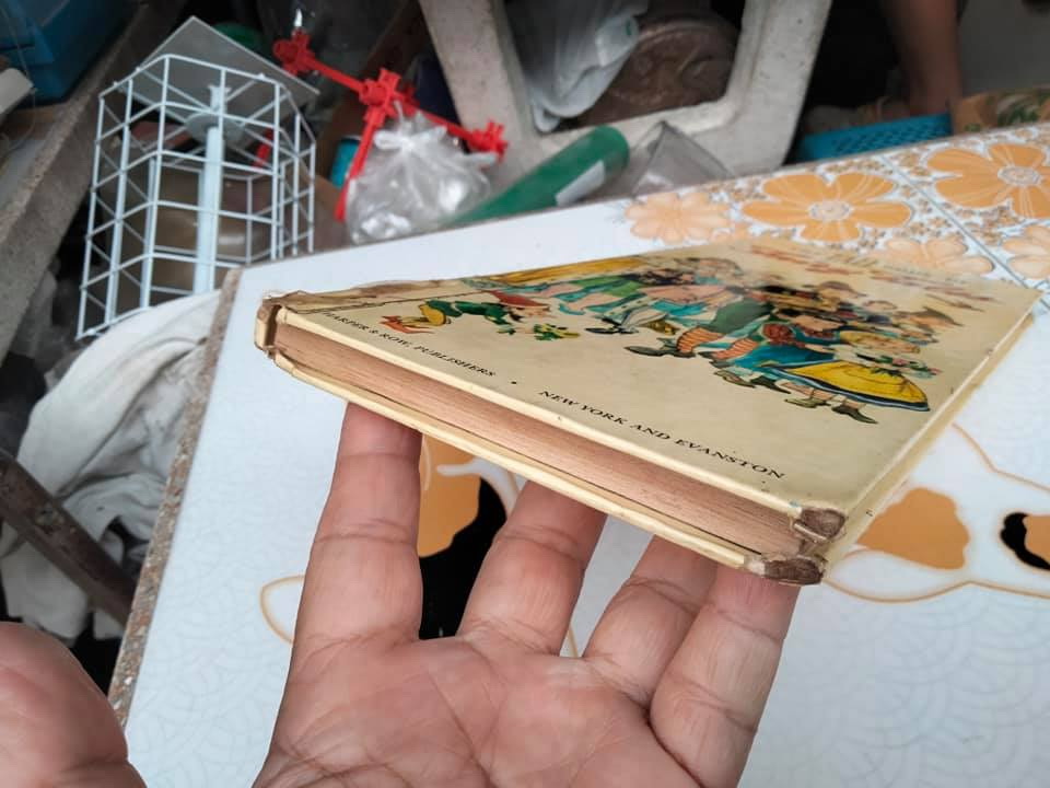 The Tall Book of Fairy Tales , Retold by Eleanor Graham Vance, Pictures by William Sharp **สินค้าหมด**