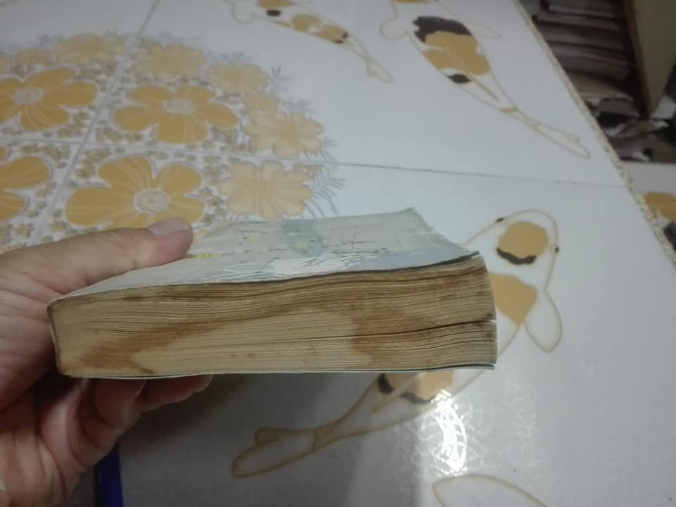 ณ ที่นั้นมีดาวเหนือ - วาณิช จรุงกิจอนันต์ (หนังสือมีคราบน้ำตัวเล่มบวม)