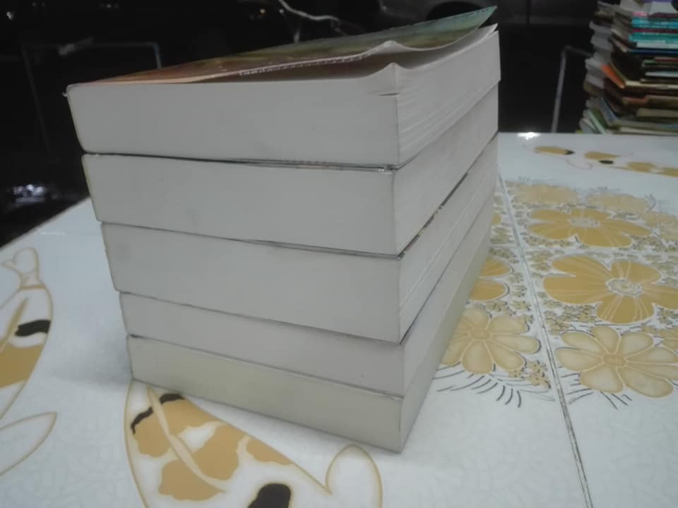 นิยายรักโรแมนติก ชุด 'TWILIGHT' ครบชุด 5 เล่ม