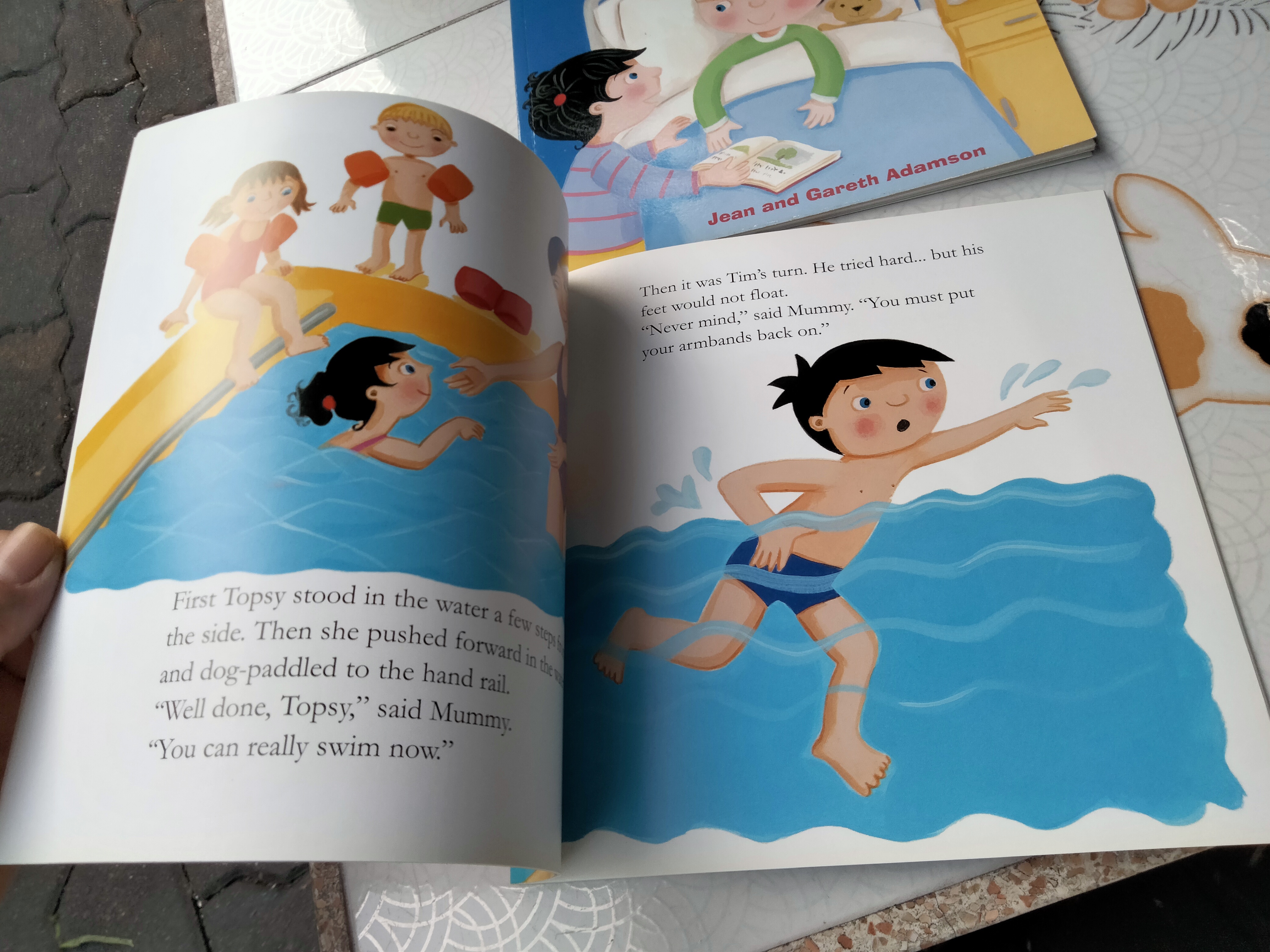 Topsy and Tim - Jean and Gareth Adamson - Topsy and Tim Go to Hospital - Topsy and Tim Learn to Swim