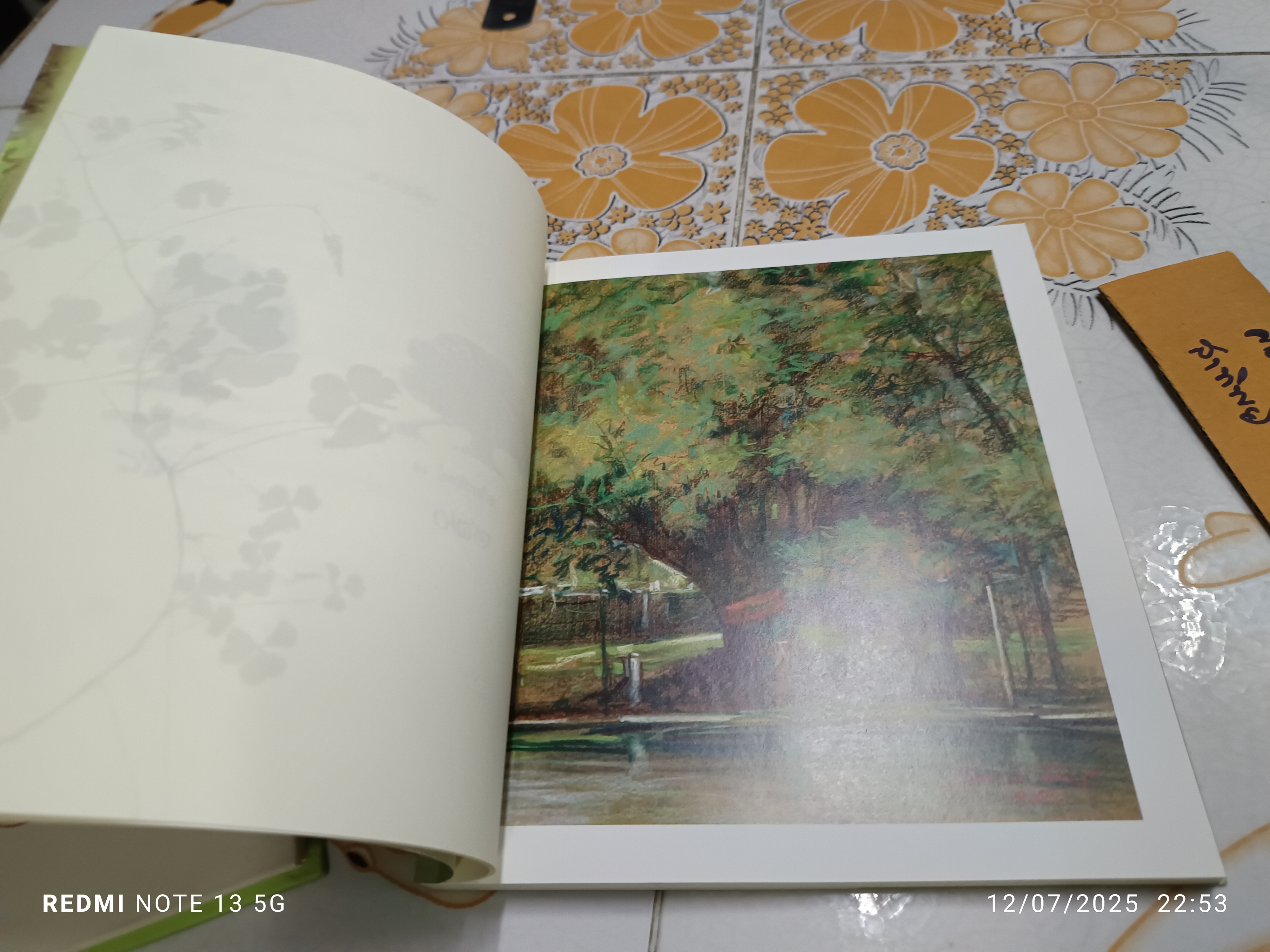 (ขายรวม 2 เล่ม) ธัมมะ ธรรมดา + สมุดบันทึก (ฝากคำ อำแดงแป้น) คณะศิษย์จัดพิมพ์เพื่อเป็นอาจาริยบูชา แด่คุณหมออมรา มลิลา