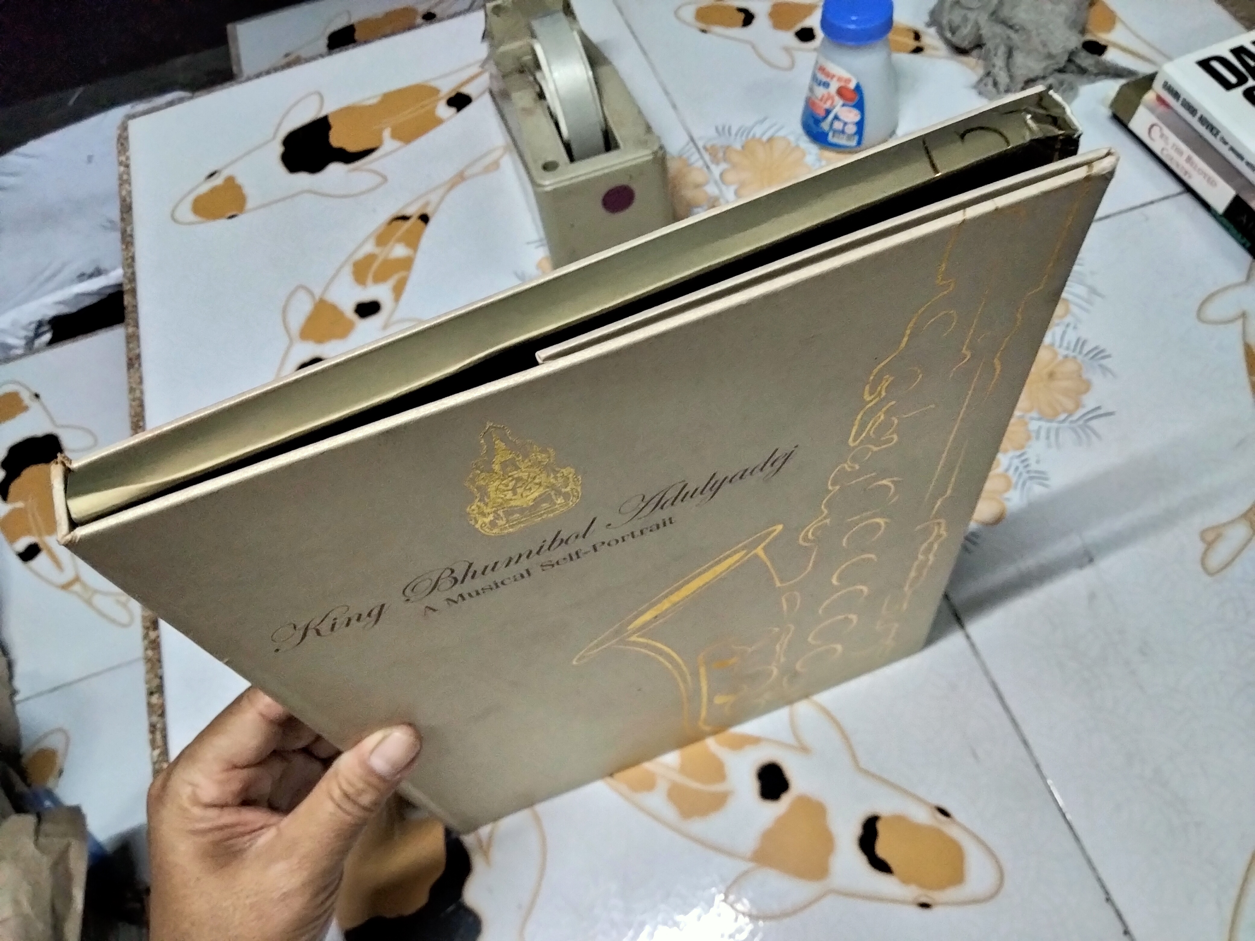 King Bhumibol Adulyadej : A Musical Self- Portrait , boxlet บทเพลงพระราชนิพนธ์พร้อมแผ่น CD 2 แผ่น + กล่อง ครบเซ็