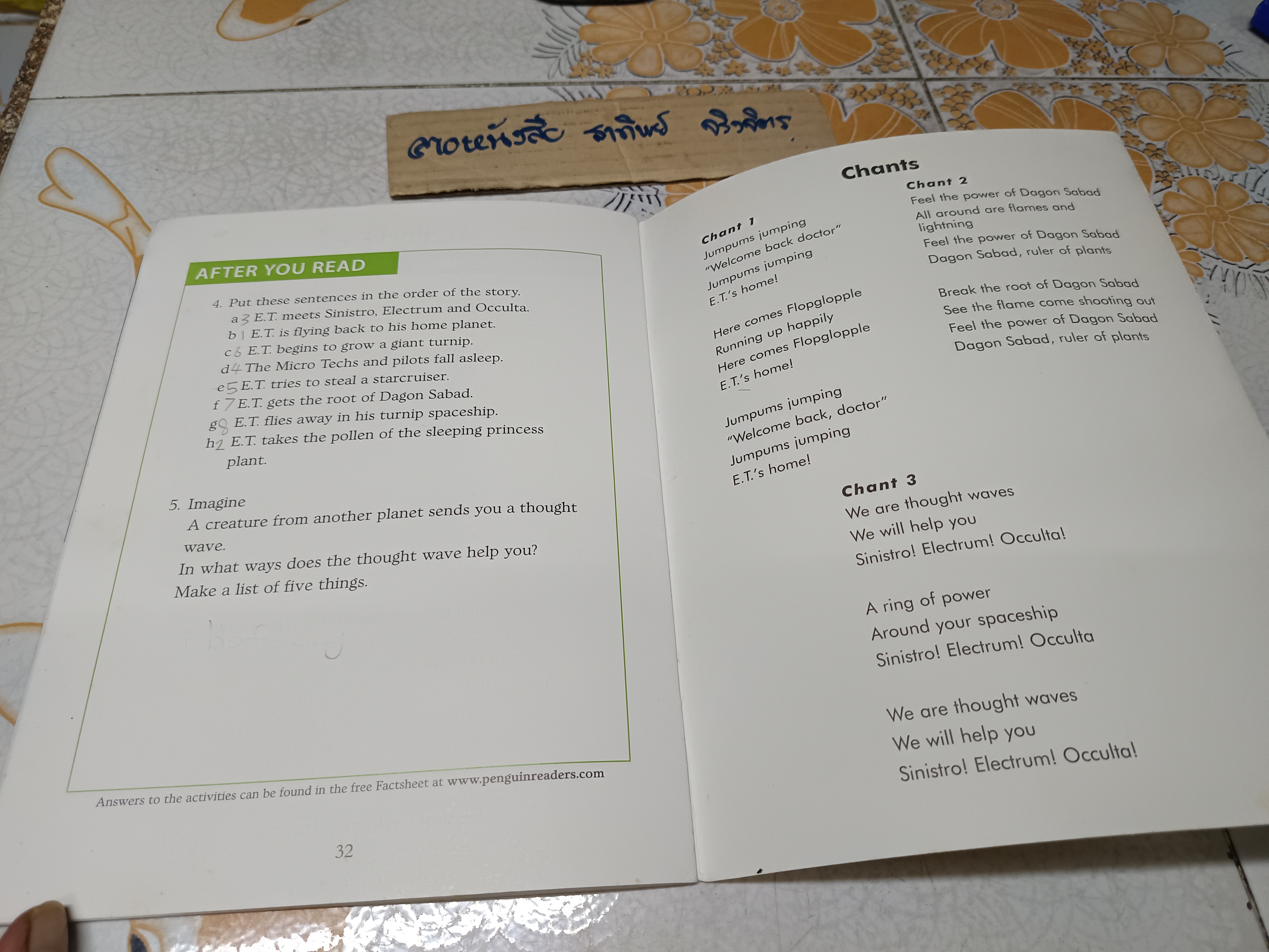 E.T. The Extra-Terrestrial. The Book of the Green Planet / Penguin young Readers level 4