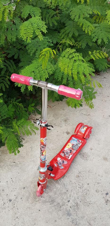 สกูตเตอร์ 3 ล้อ