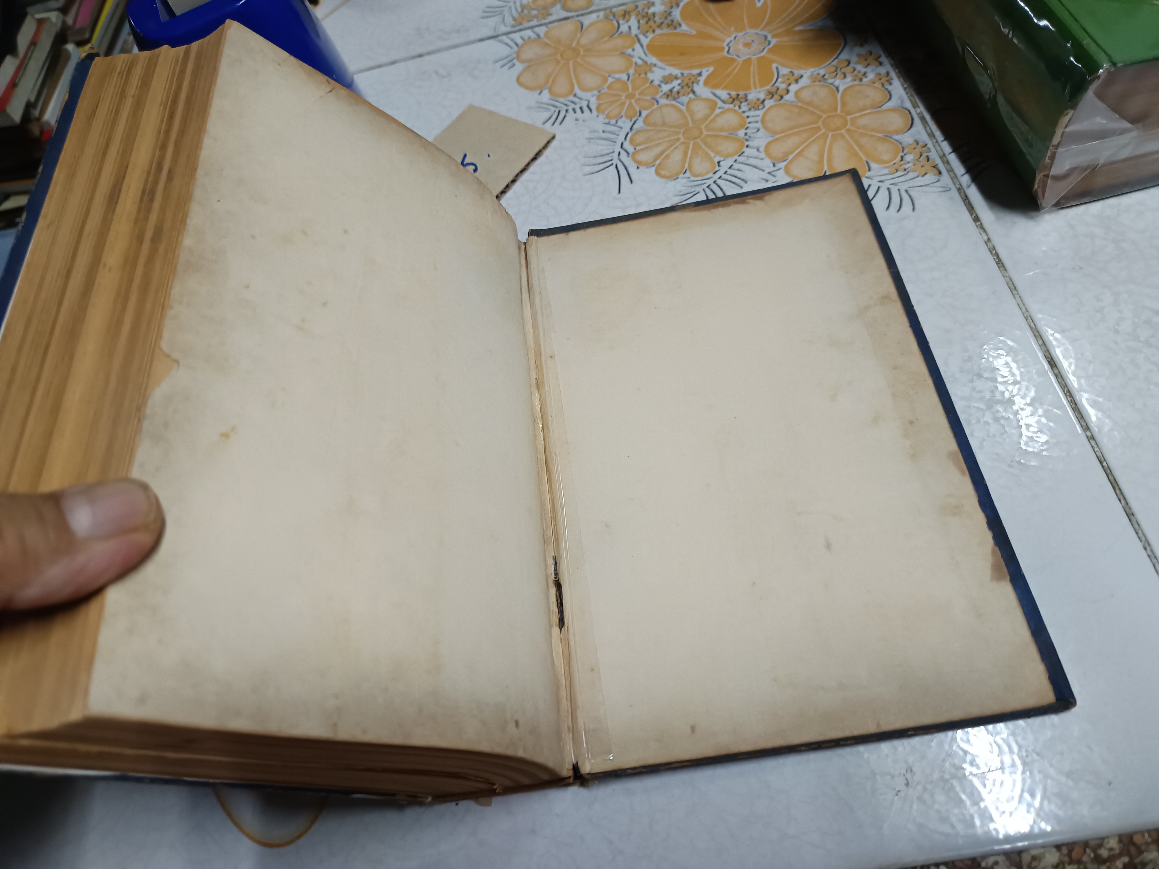 กับข้าวชาวบ้าน 1,000 ชนิด และการจัดโต๊ะอาหาร โดย อาจารย์สถาบันการเรือน / ไม่มีใบหุ้มปก ** หน้าหาย 1 คู่ หน้าที่ 283-284 **สินค้าหมด**