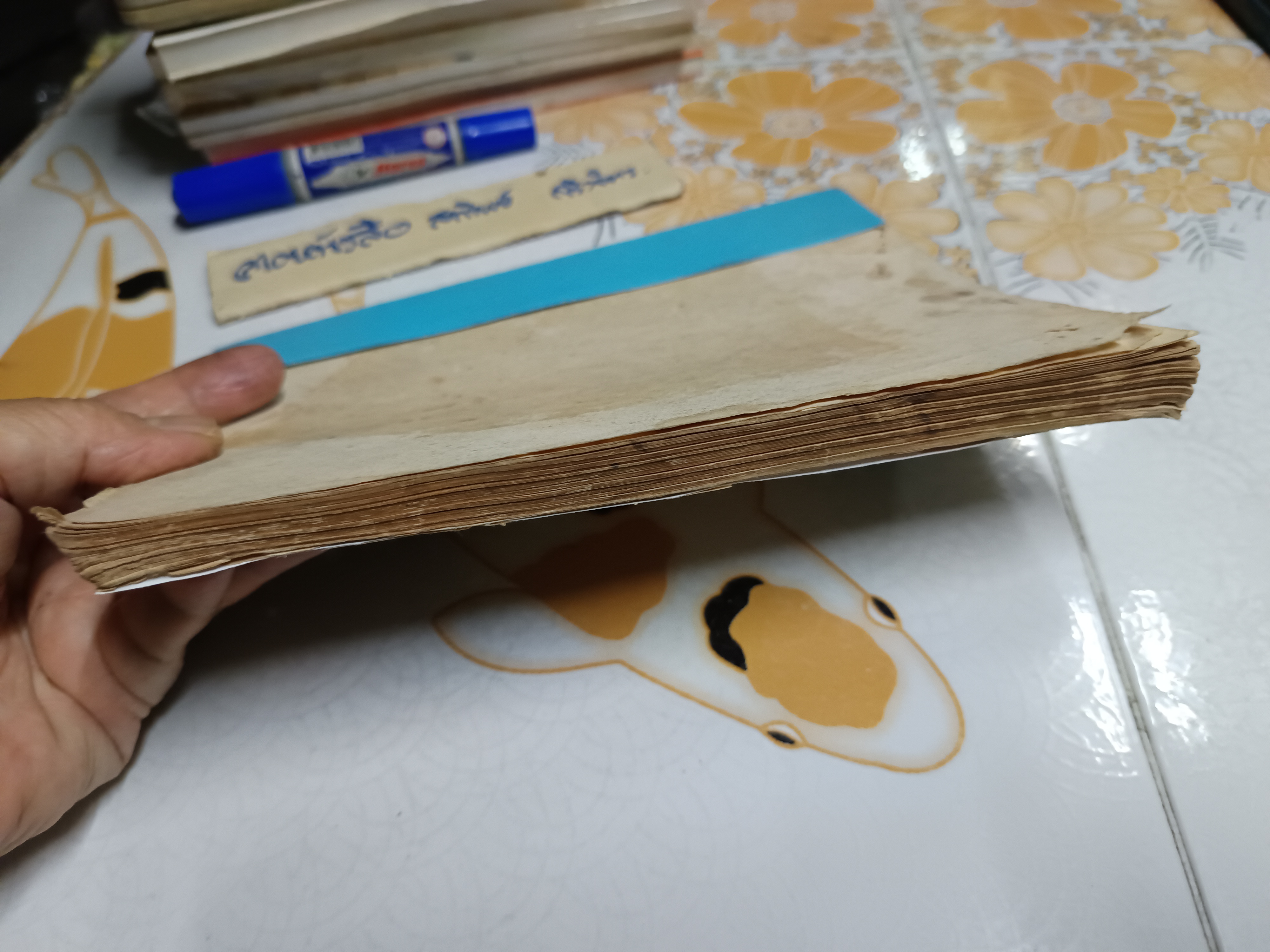 ตำราอาหาร ไทย - จีน - ฝรั่ง - แขก โดย อาจารย์ สายใจ ภมรสุต โรงเรียนการช่างสตรี พระนครใต้ พิมพ์ปีพ.ศ 2512 **สินค้าหมด**